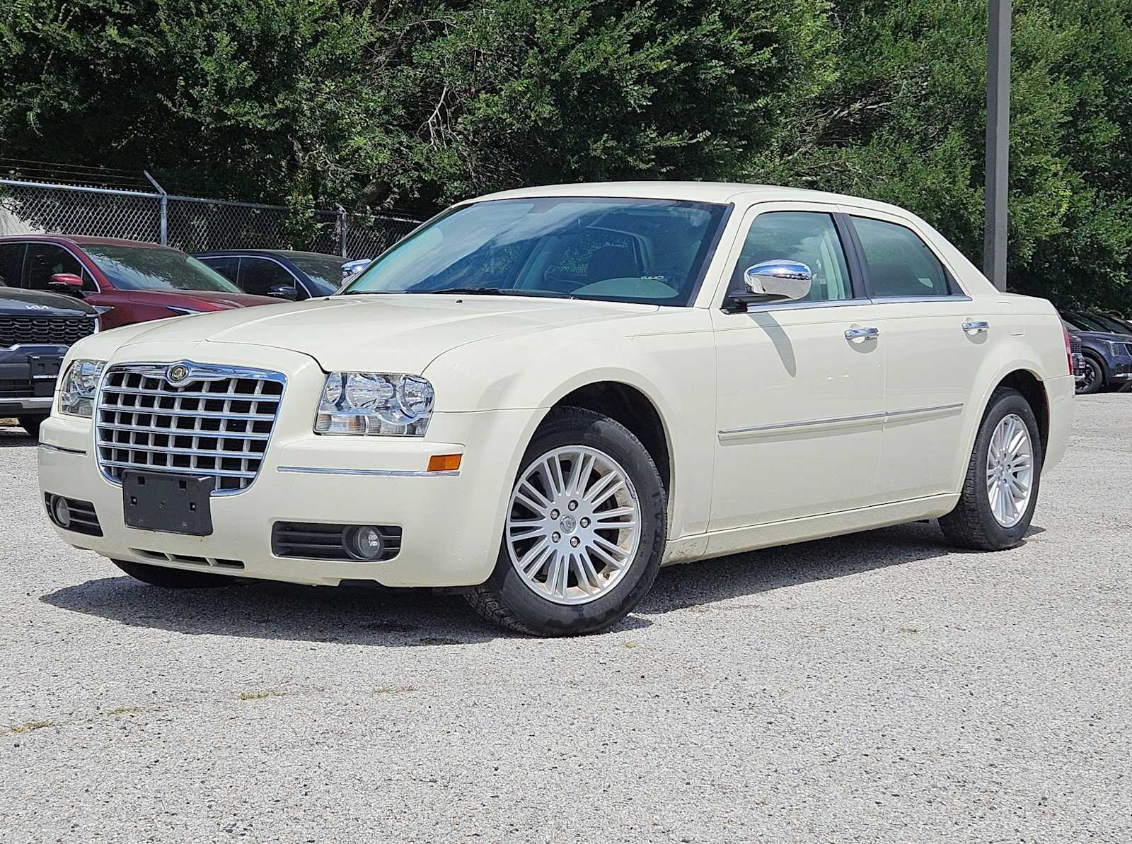 Thumbnail: 2010 Chrysler 300 - 1