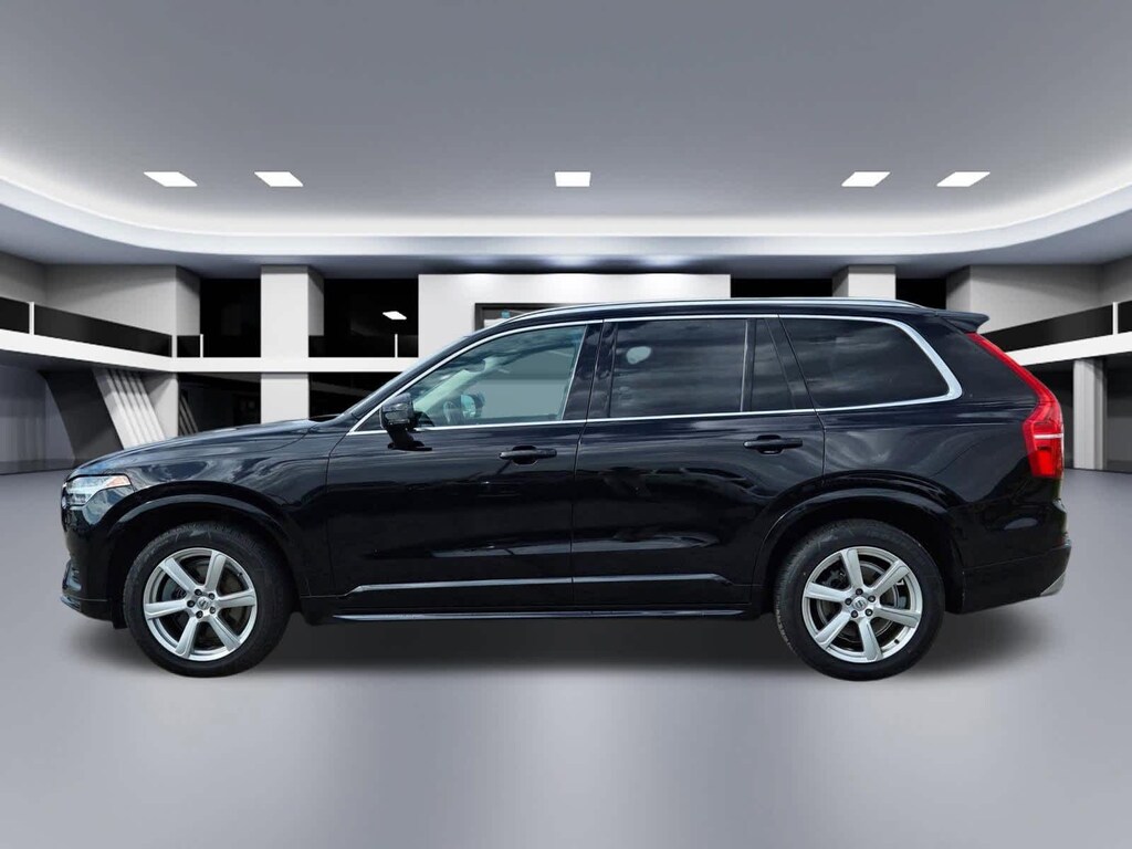 Used 2021 Volvo XC90 T5 Momentum 7 Passenger SUV