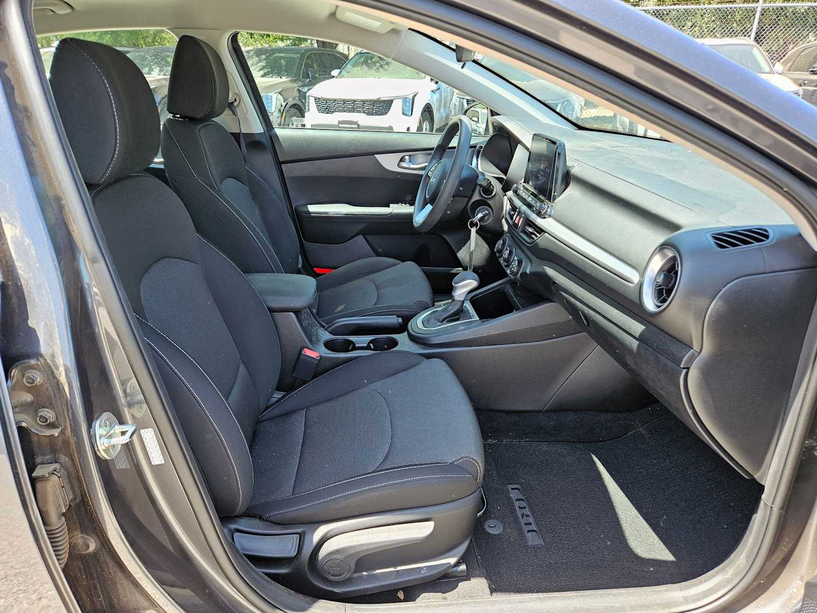 Thumbnail: 2023 Kia Forte - 15
