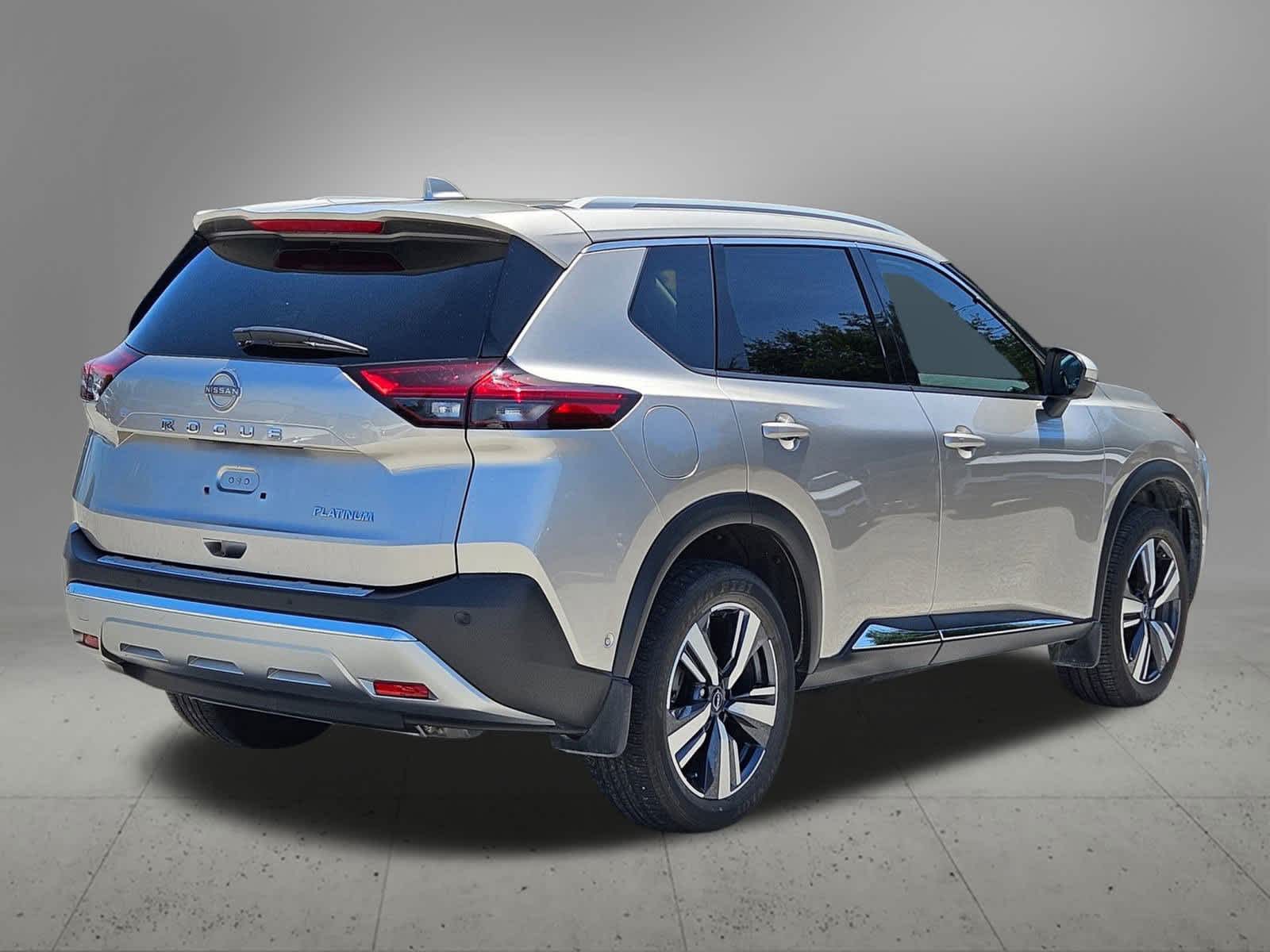 Thumbnail: 2023 Nissan Rogue - 5