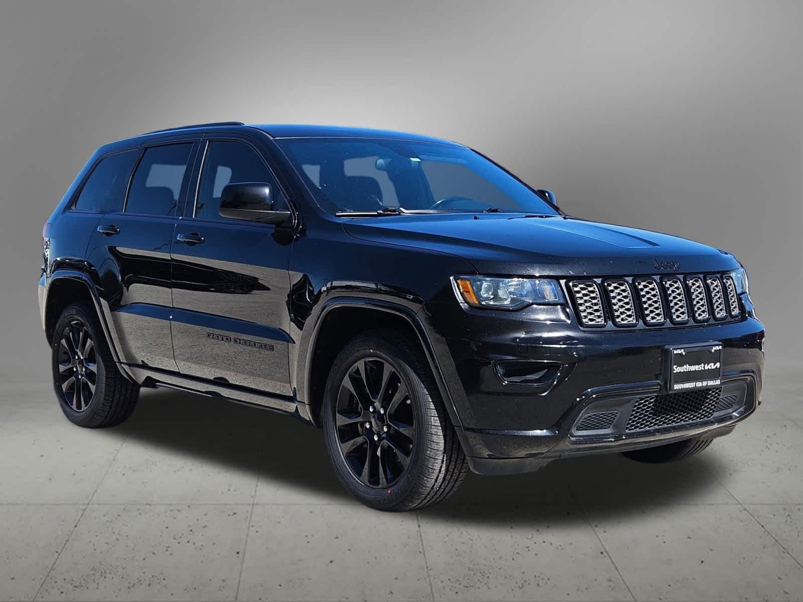 Thumbnail: 2023 Jeep Grand Cherokee - 7