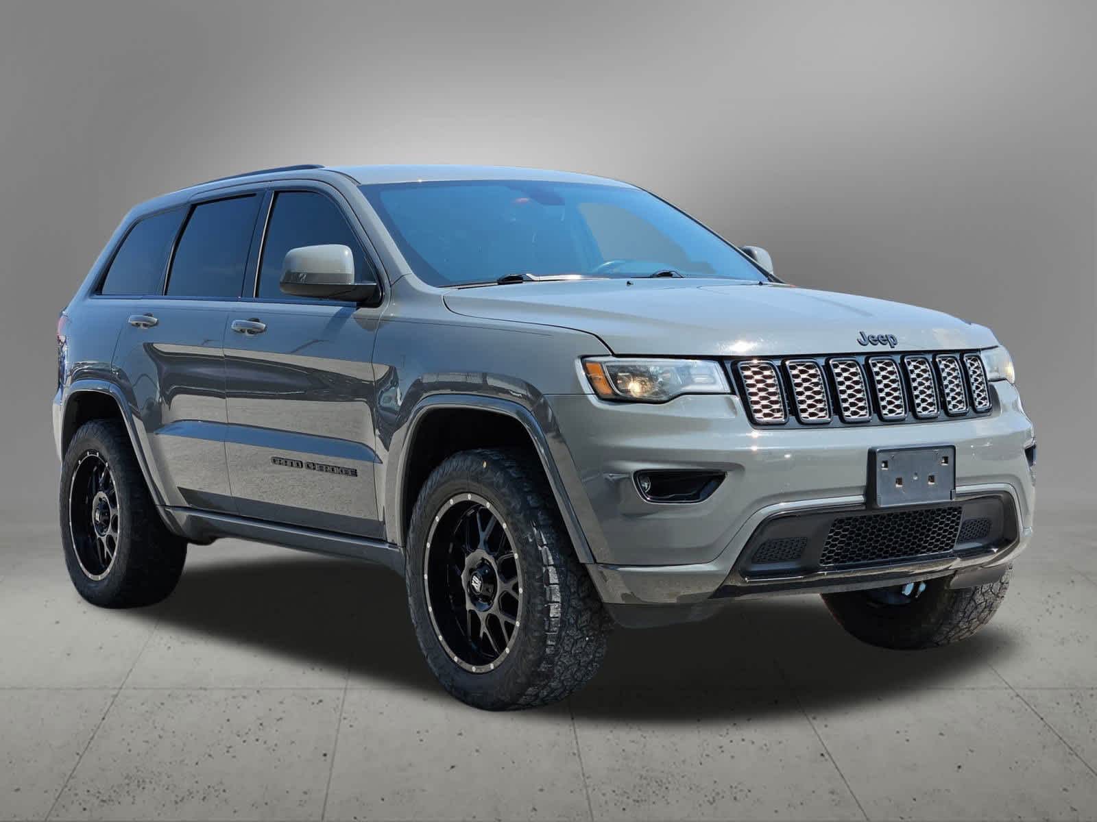 Thumbnail: 2019 Jeep Grand Cherokee - 7