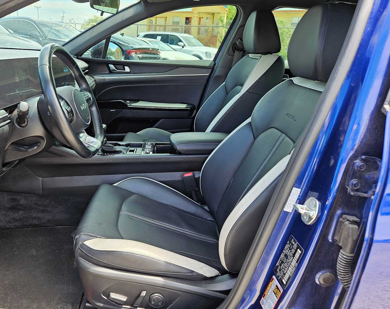 Thumbnail: 2025 Kia K5 - 11