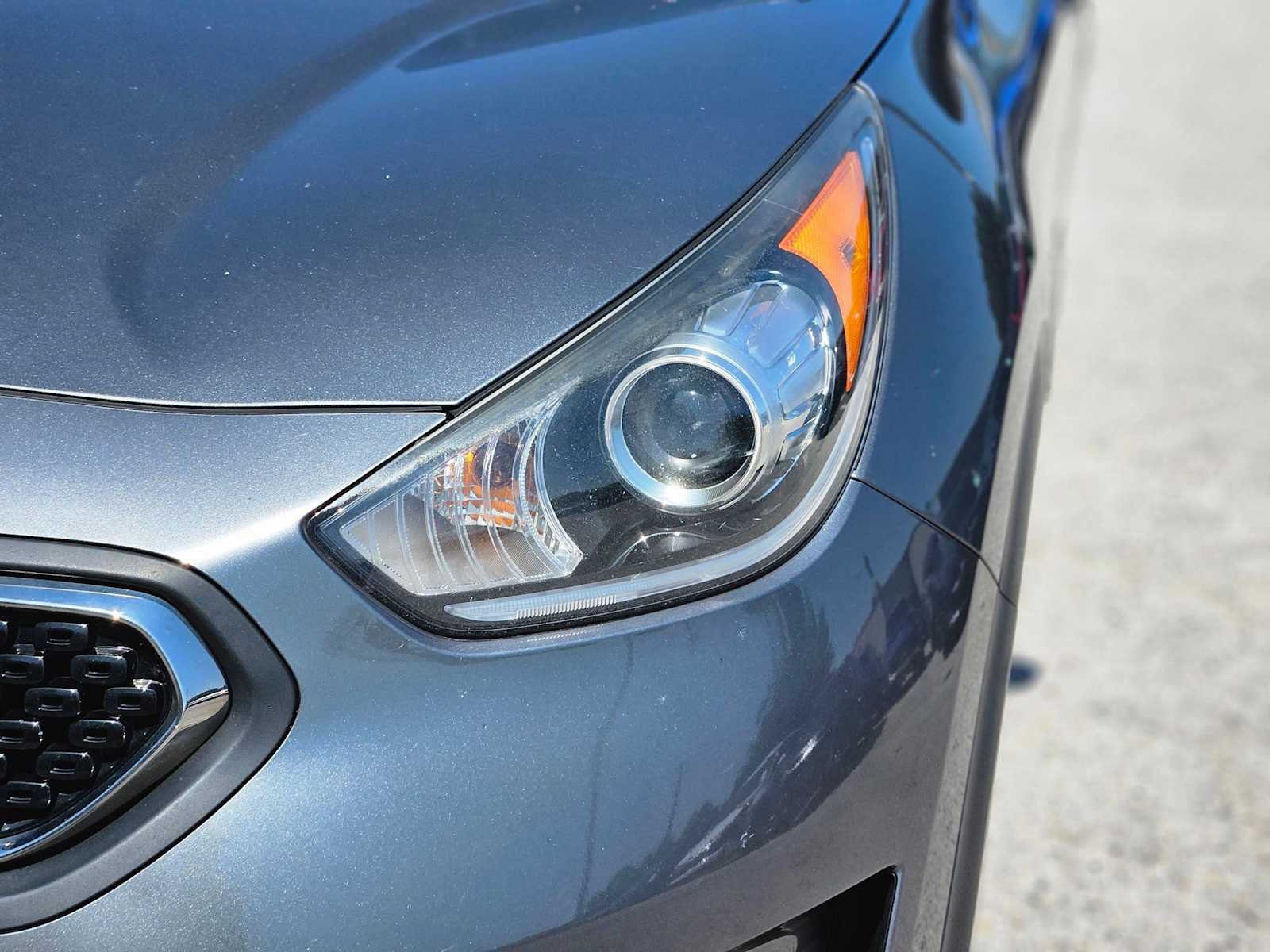 Thumbnail: 2018 Kia Niro - 10