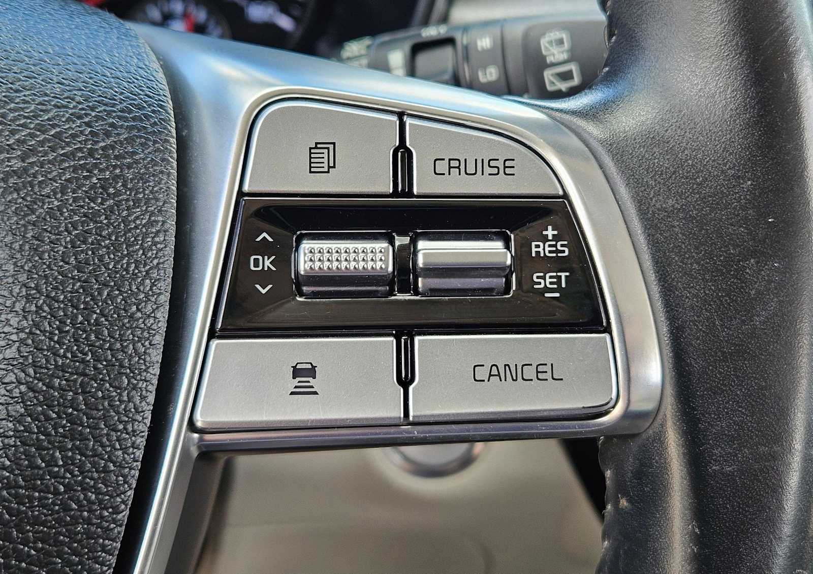 Thumbnail: 2020 Kia Telluride - 23