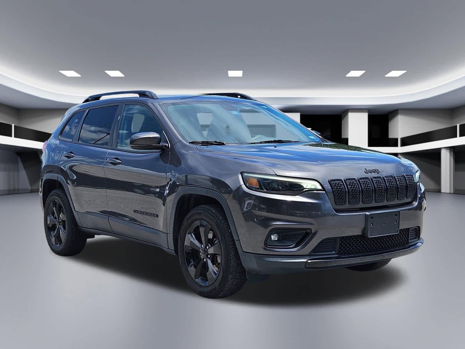 Thumbnail: 2019 Jeep Cherokee - 8