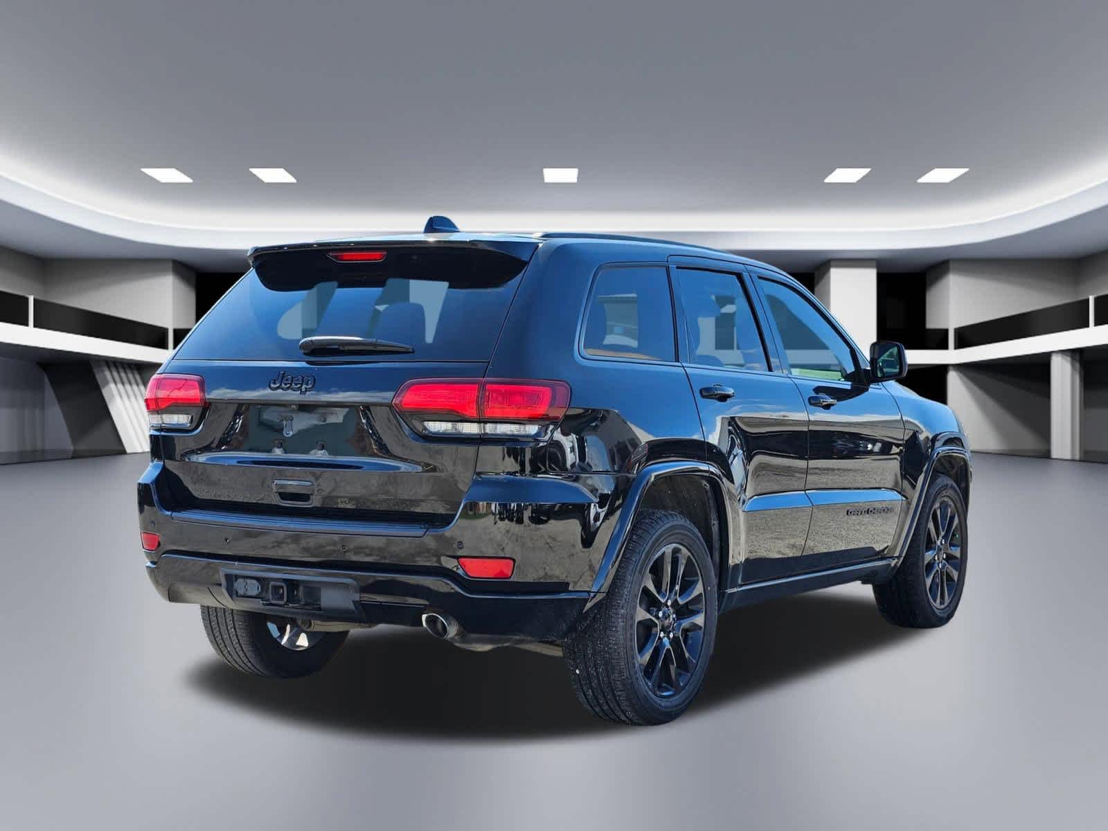 Thumbnail: 2020 Jeep Grand Cherokee - 6