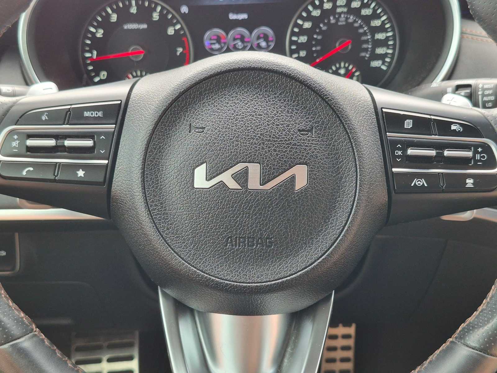 Thumbnail: 2023 Kia Stinger - 15