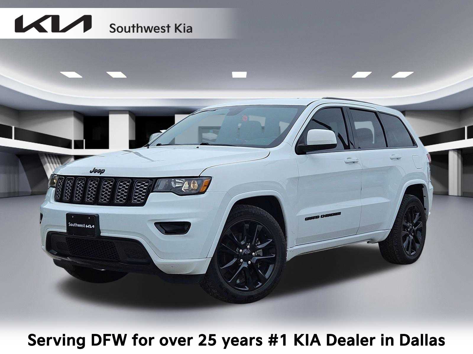 Thumbnail: 2018 Jeep Grand Cherokee - 1
