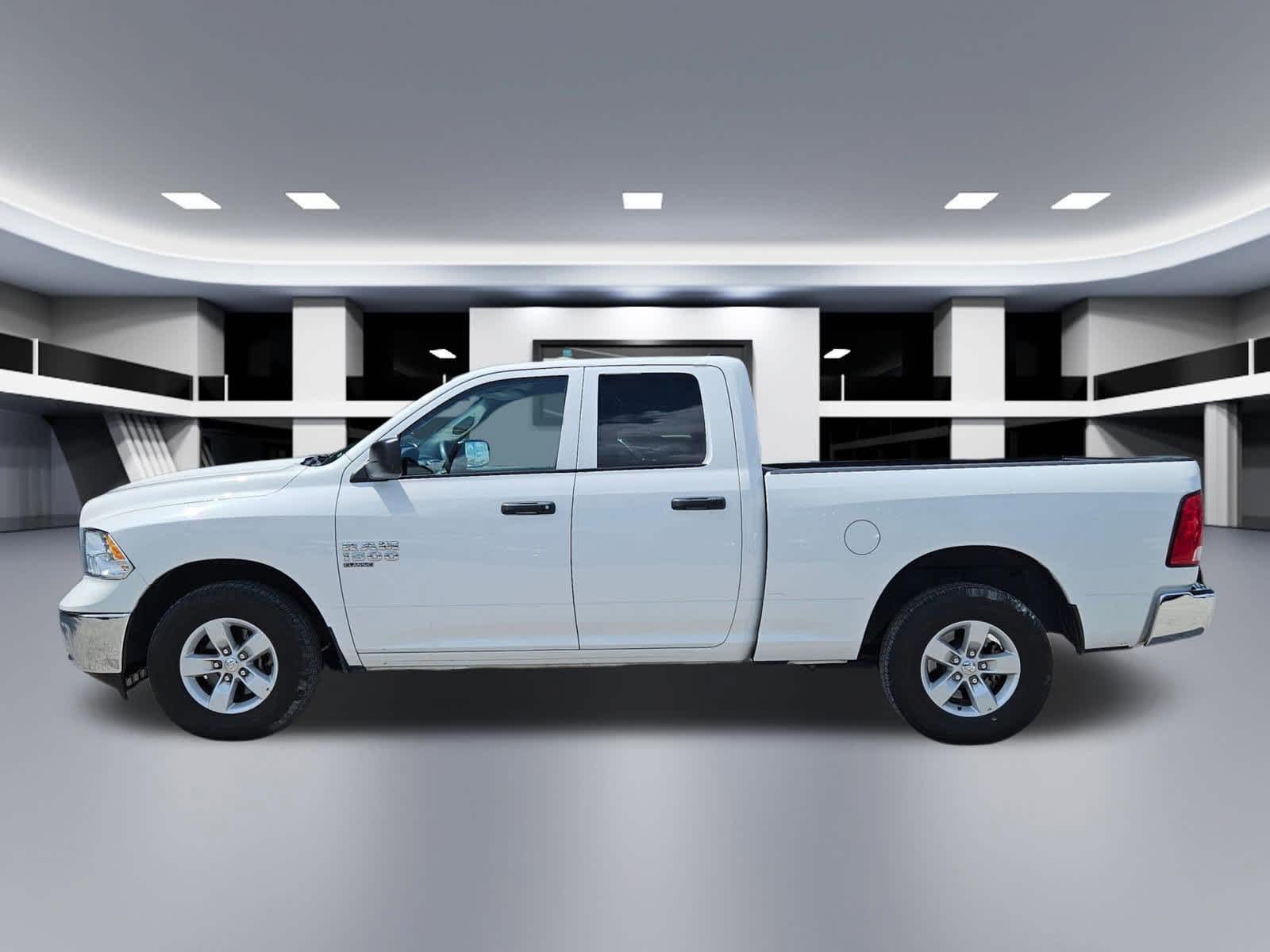 Thumbnail: 2024 RAM 1500 Classic - 3