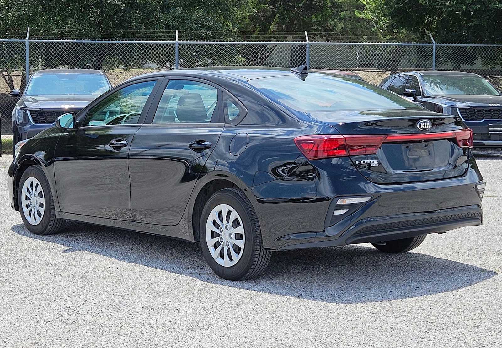 Thumbnail: 2021 Kia Forte - 3