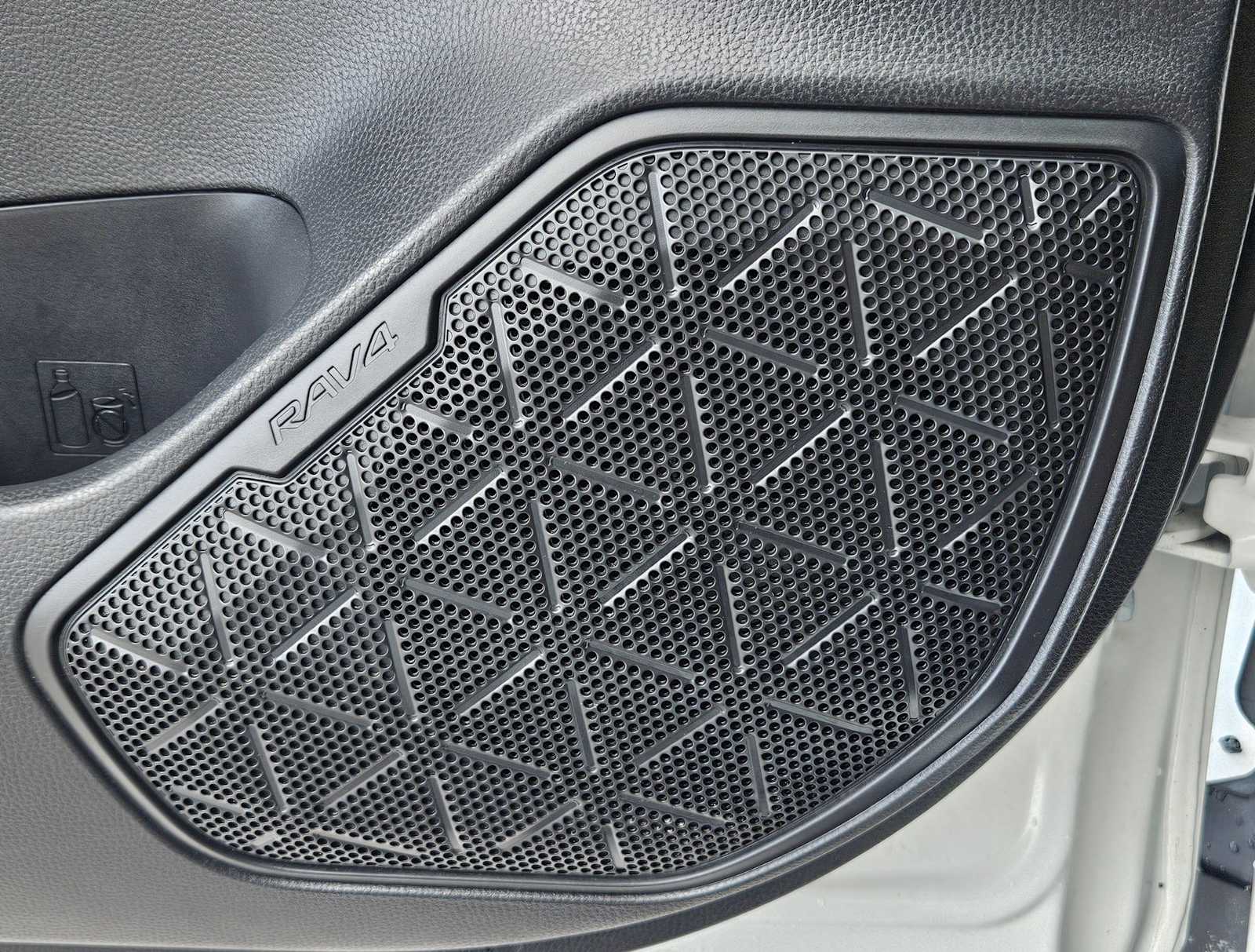 Thumbnail: 2024 Toyota RAV4 - 27