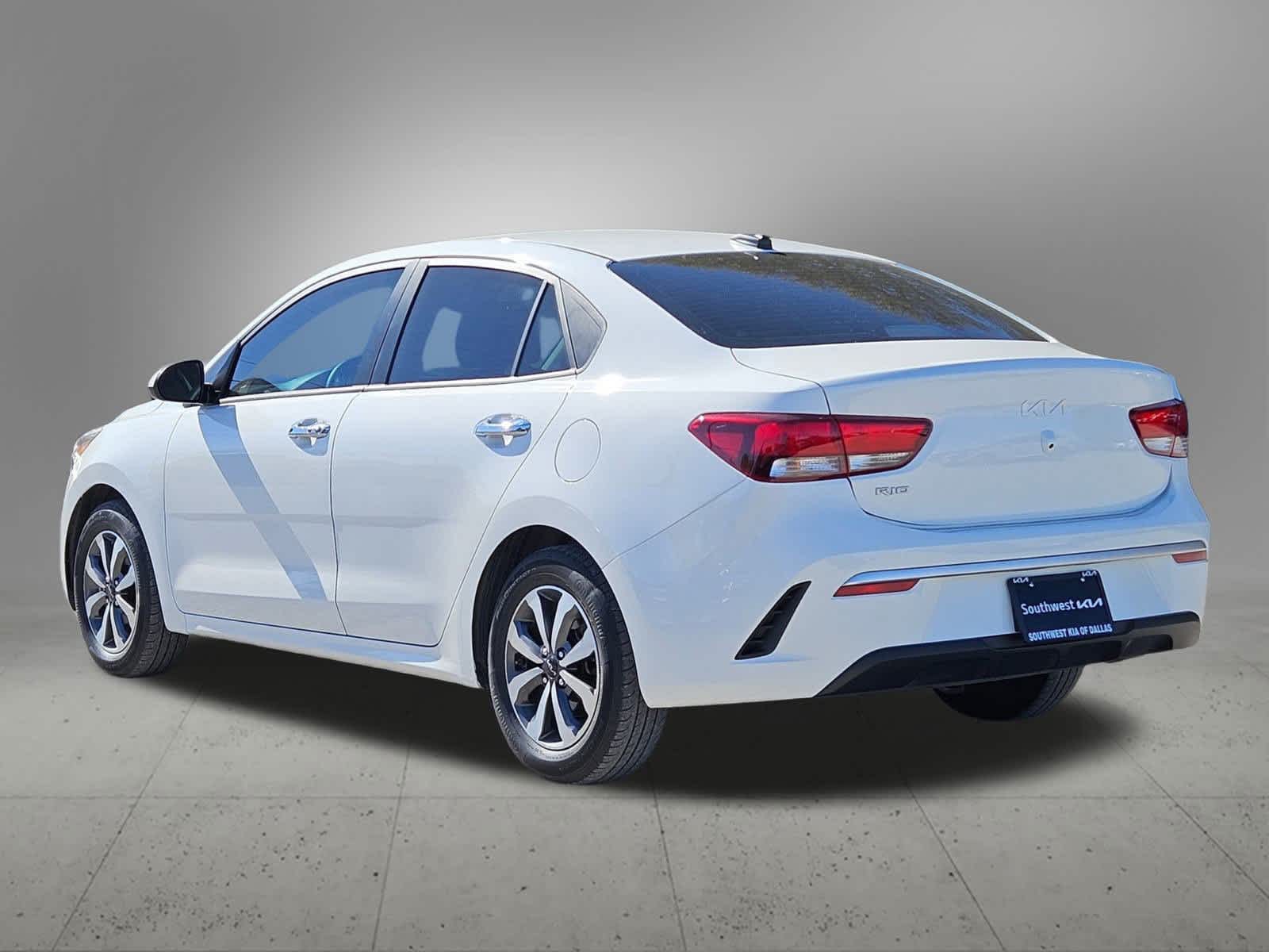 Thumbnail: 2023 Kia Rio - 4