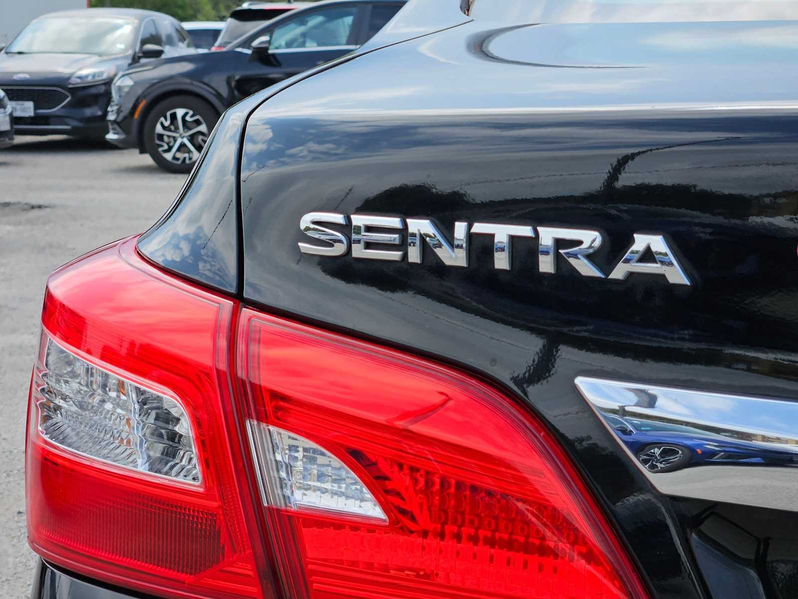 Thumbnail: 2017 Nissan Sentra - 11