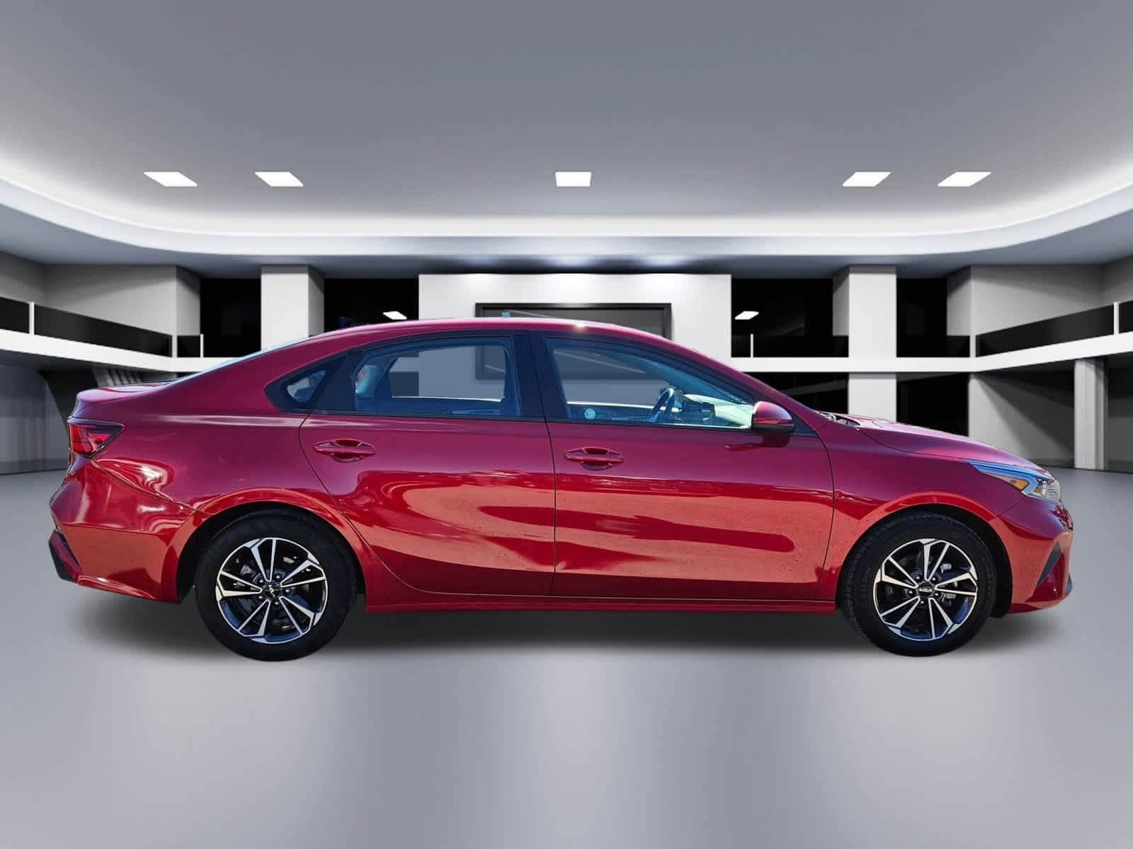 Thumbnail: 2024 Kia Forte - 6