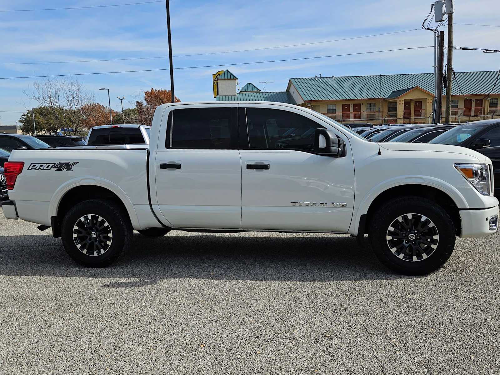 Thumbnail: 2018 Nissan Titan - 6