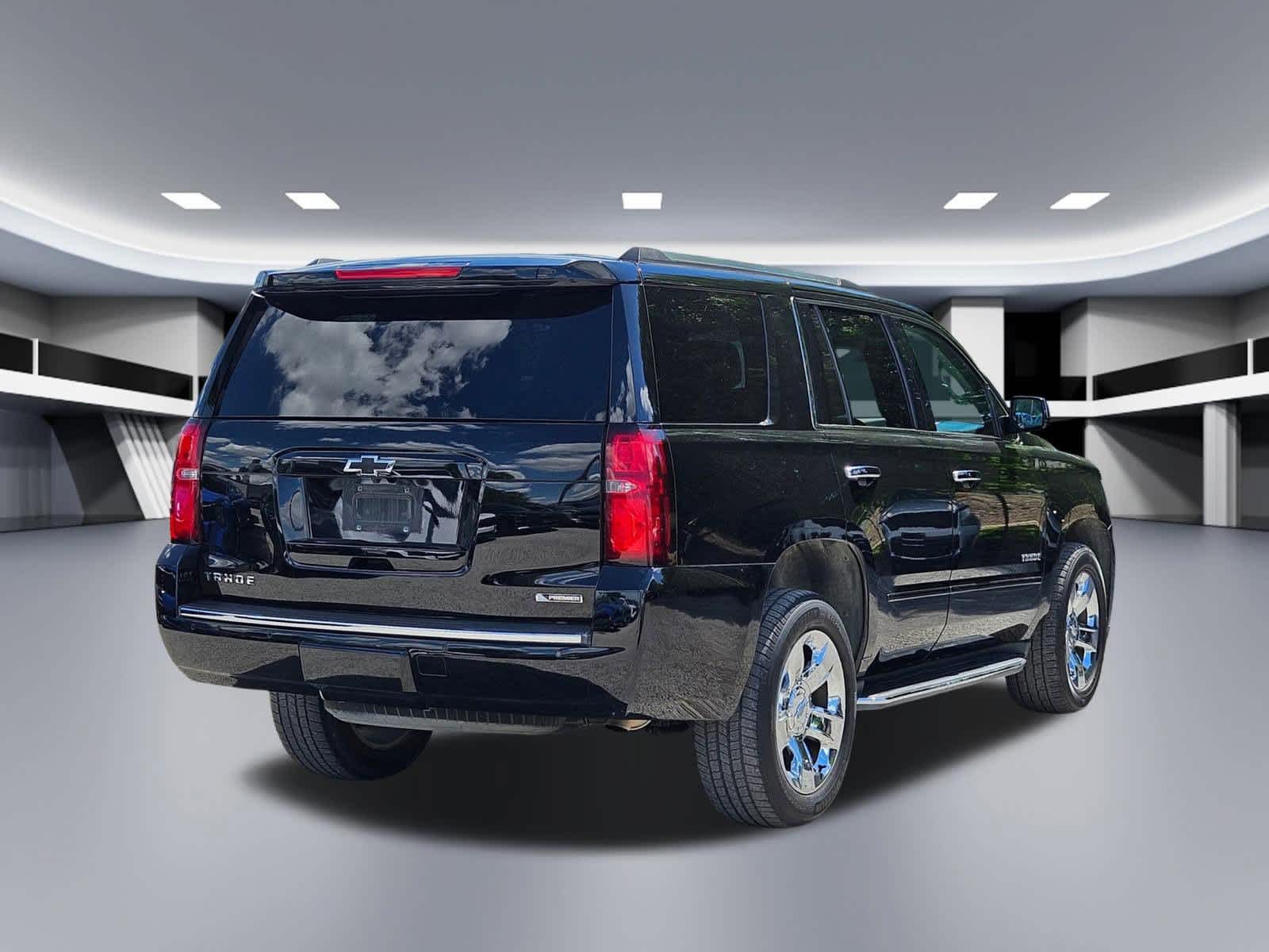 Thumbnail: 2017 Chevrolet Tahoe - 6