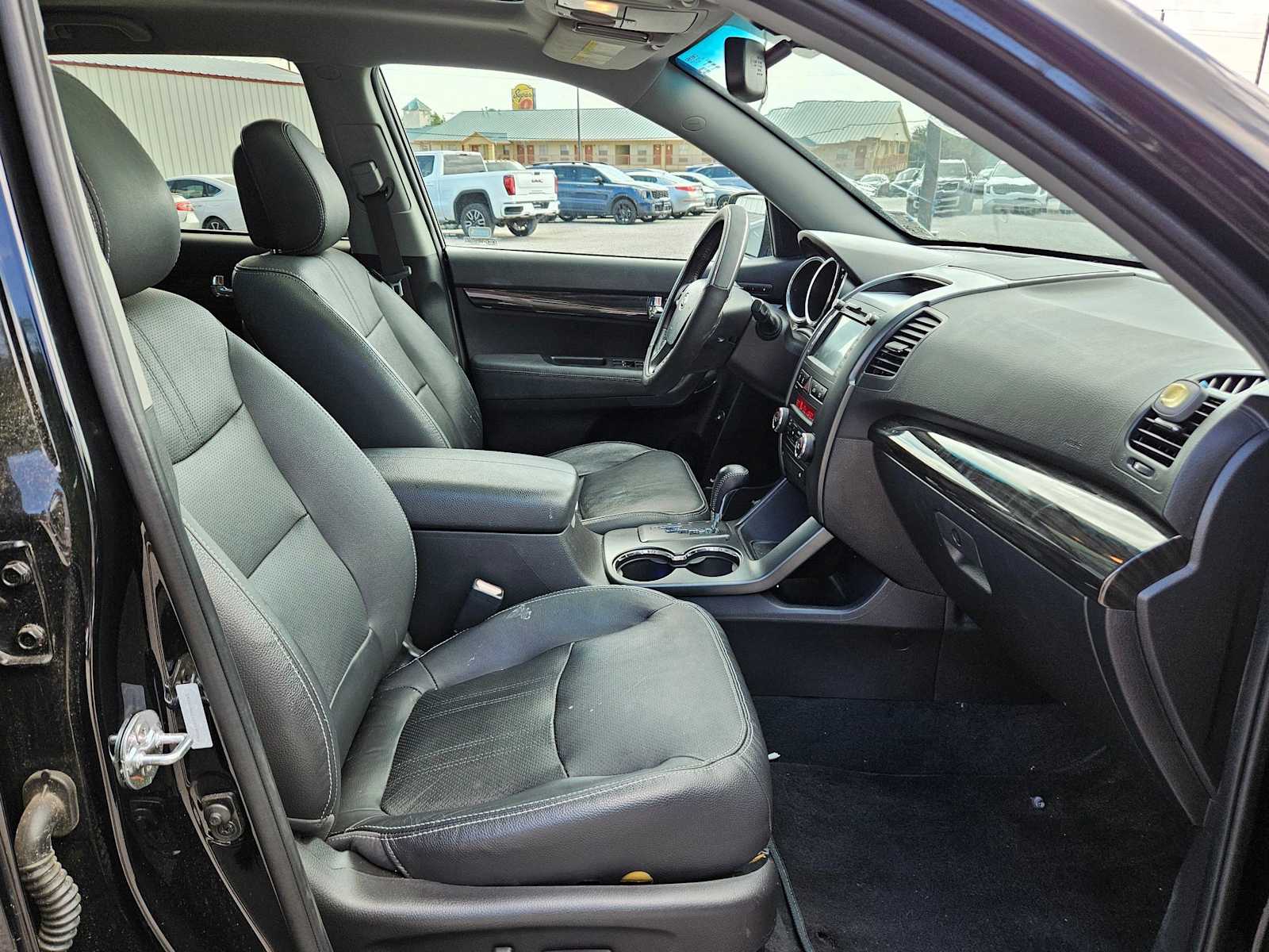 Thumbnail: 2012 Kia Sorento - 19