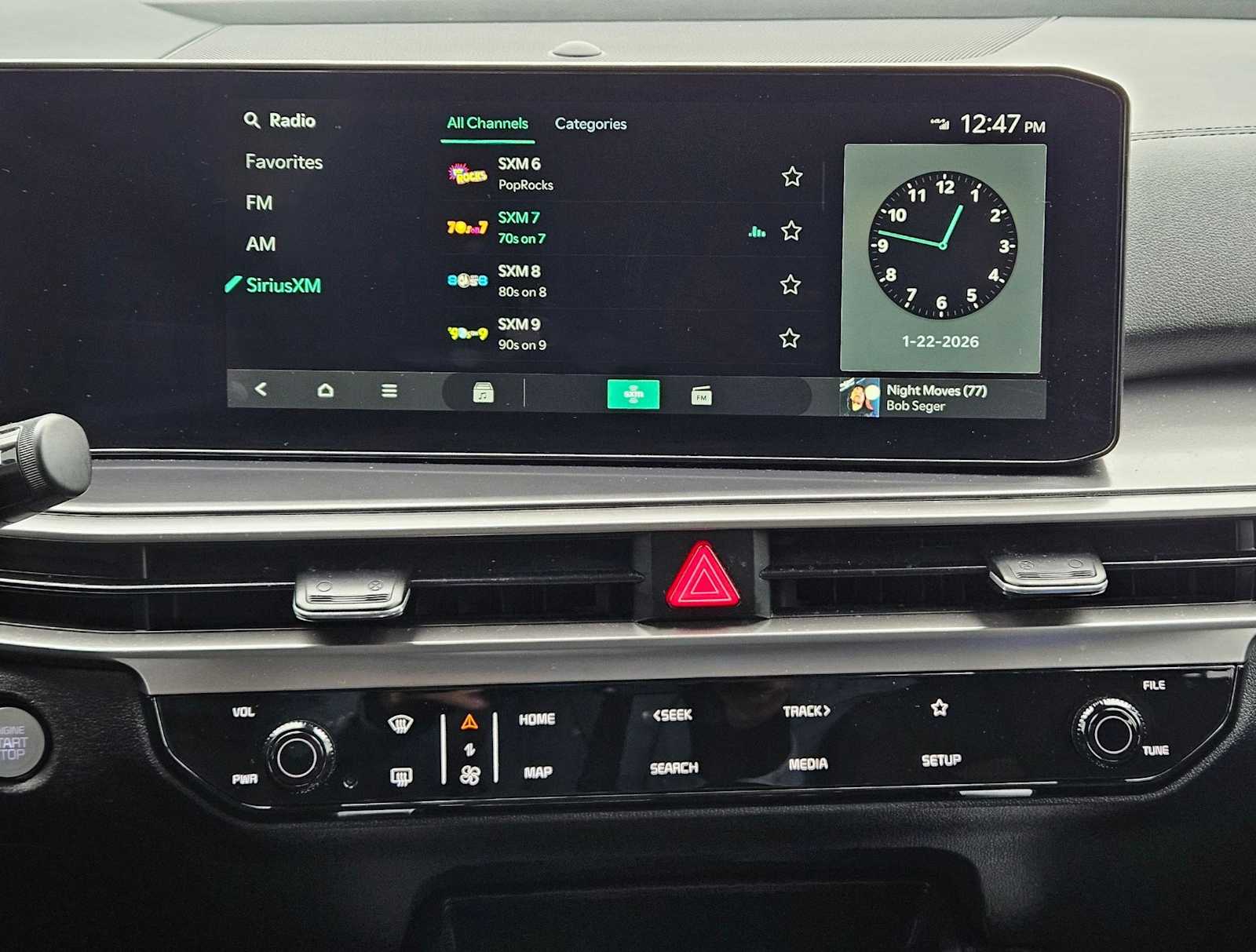 Thumbnail: 2024 Kia Sorento - 24