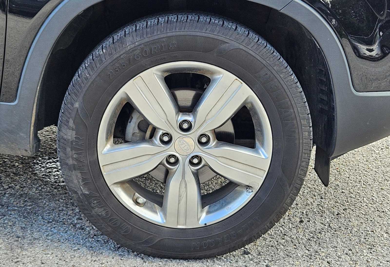 Thumbnail: 2012 Kia Sorento - 13