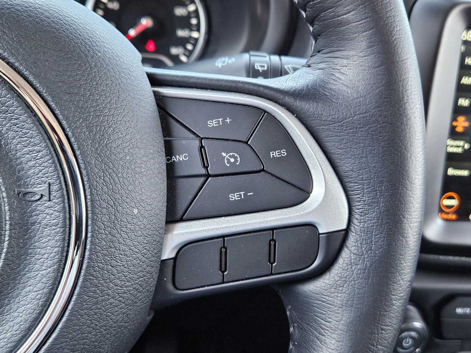 Thumbnail: 2023 Jeep Renegade - 21