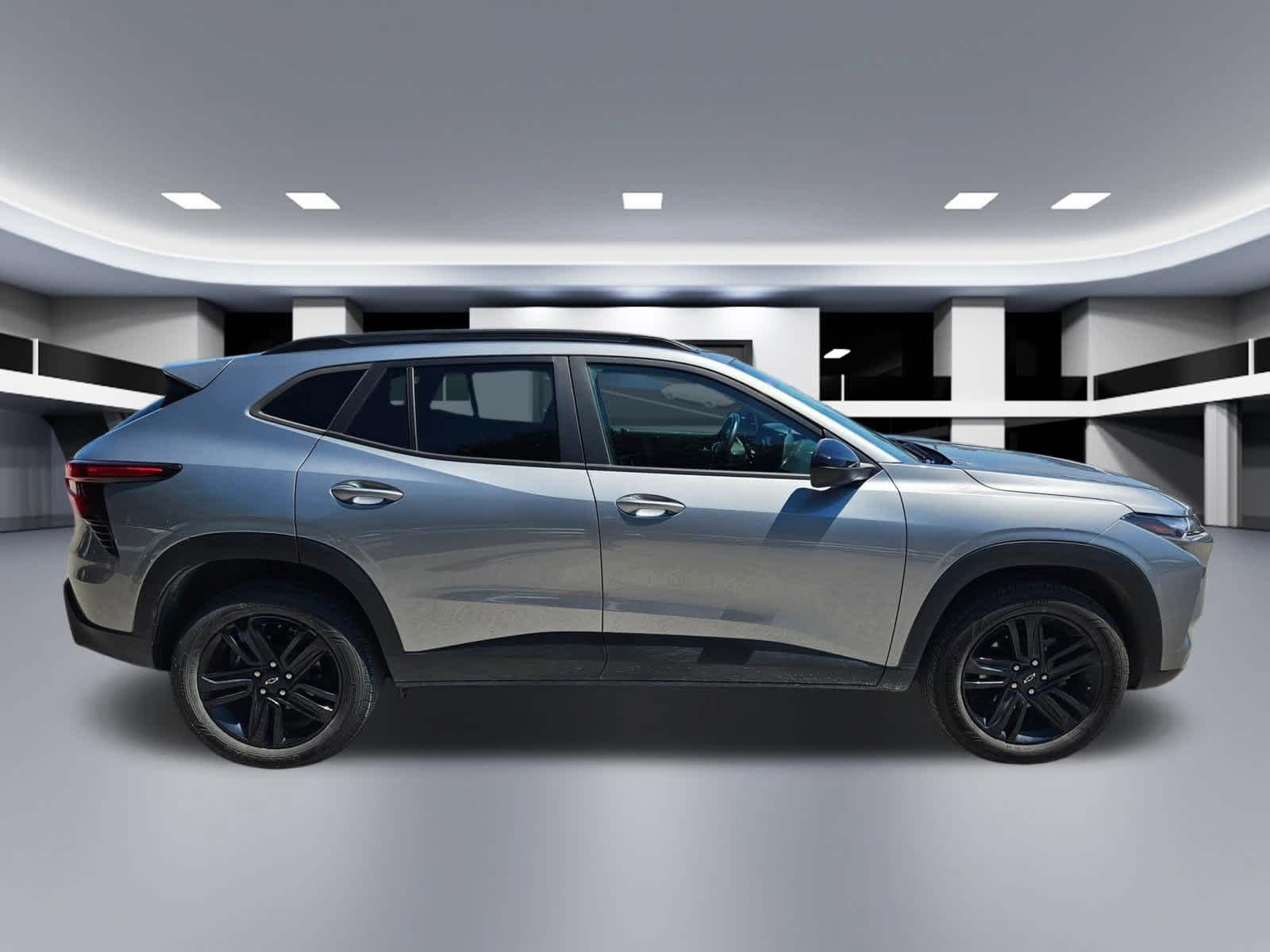 Thumbnail: 2024 Chevrolet Trax - 7