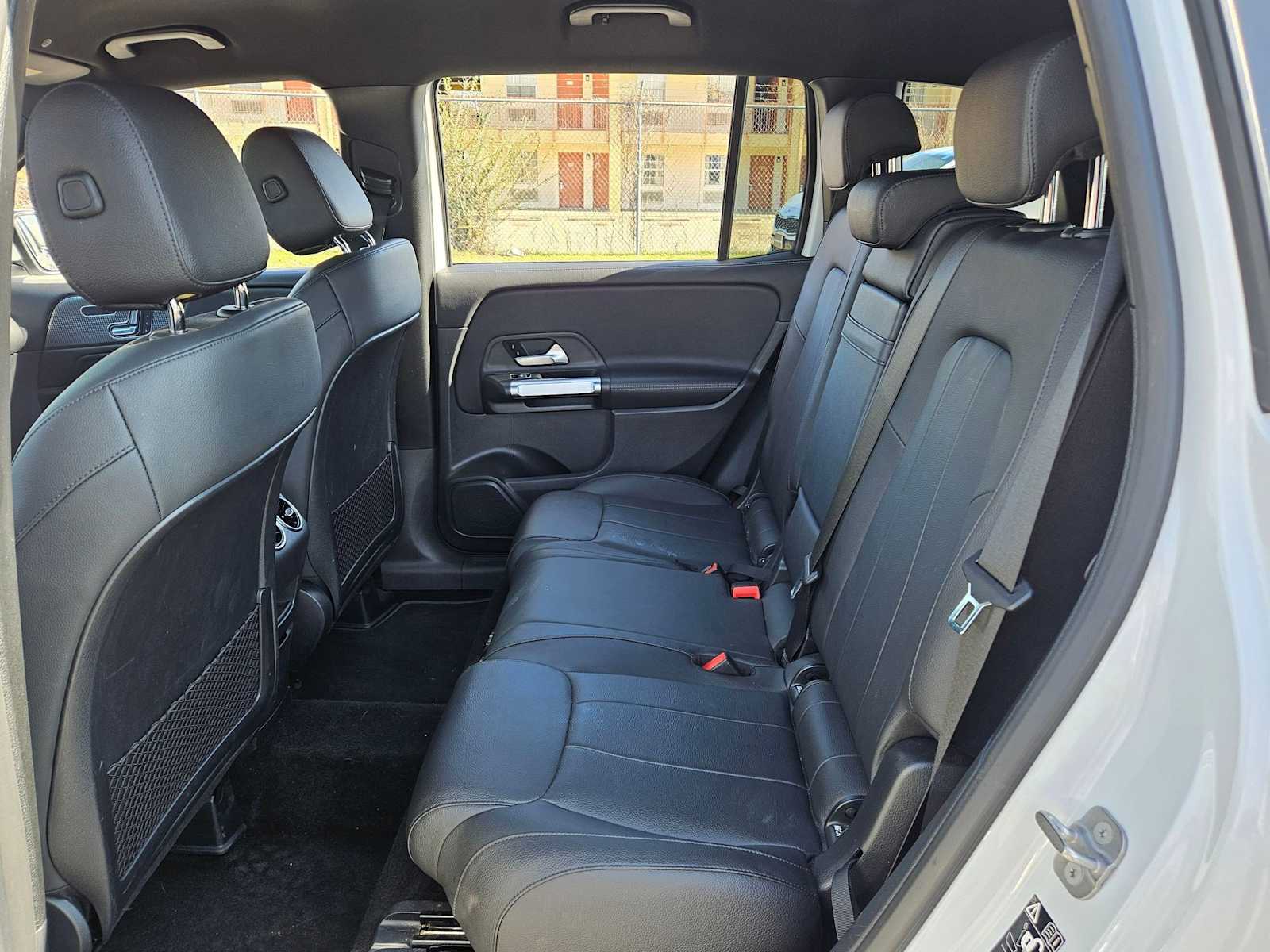 Thumbnail: 2023 Mercedes-Benz GLB - 18