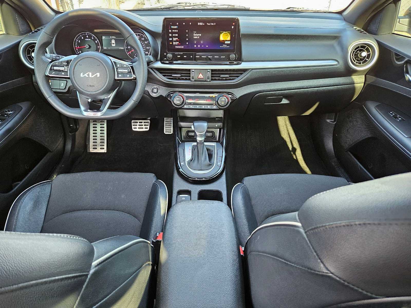 Thumbnail: 2024 Kia Forte - 16