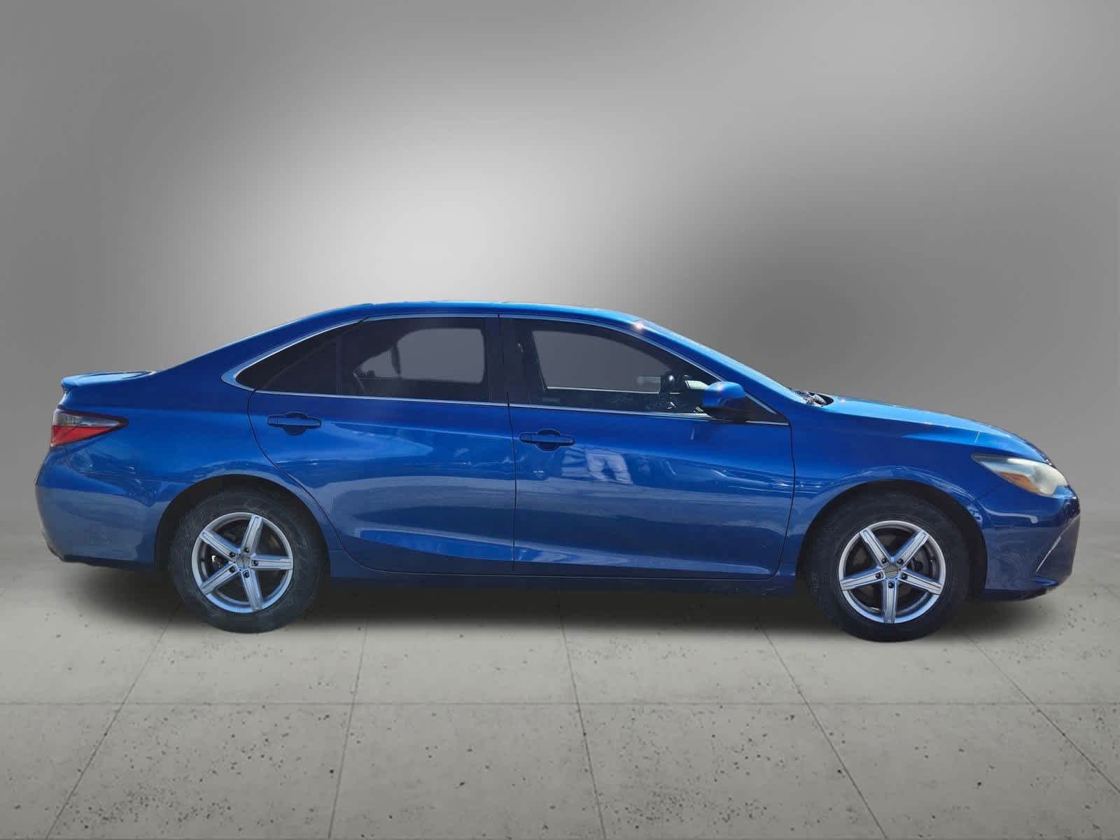 Thumbnail: 2016 Toyota Camry - 5