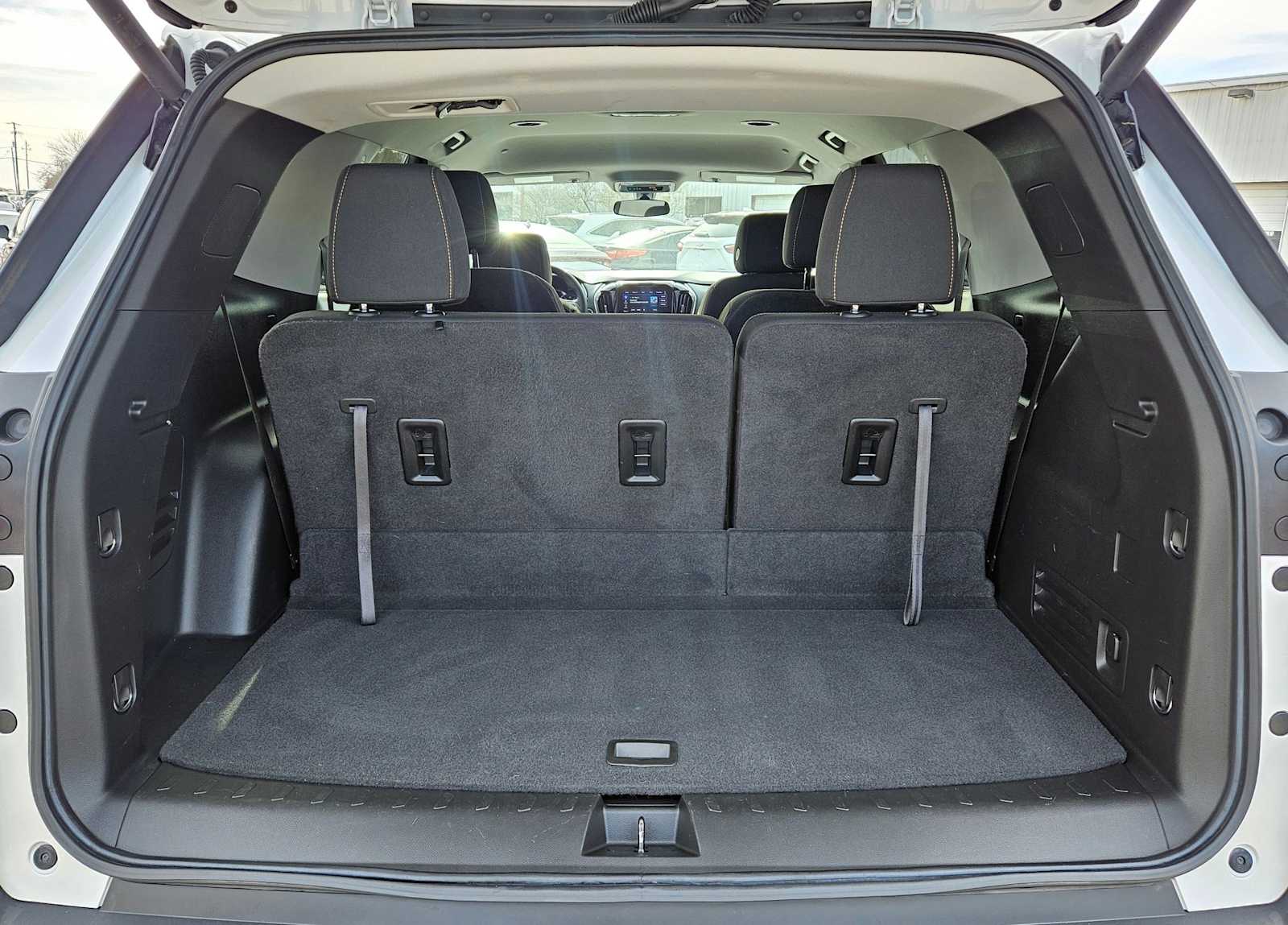 Thumbnail: 2020 Chevrolet Traverse - 34