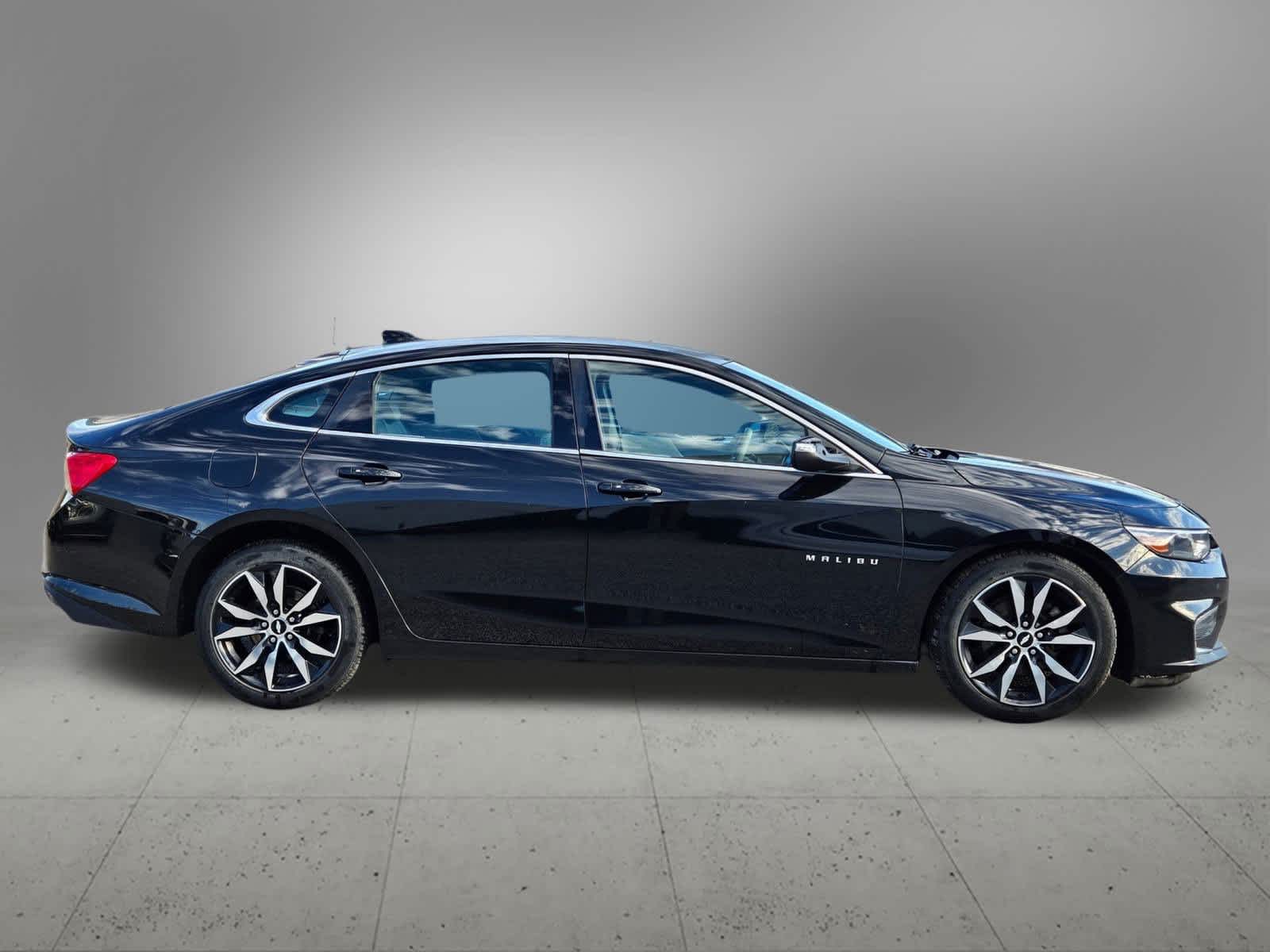 Thumbnail: 2016 Chevrolet Malibu - 6