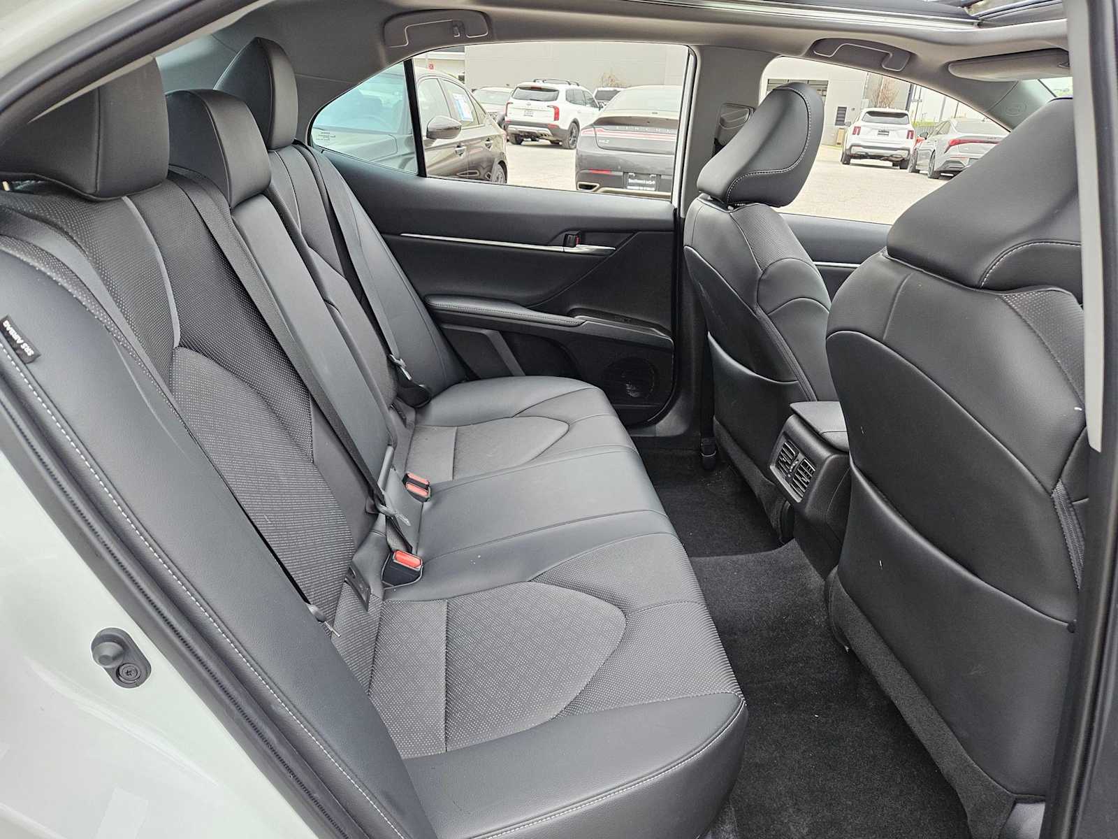 Thumbnail: 2022 Toyota Camry - 20