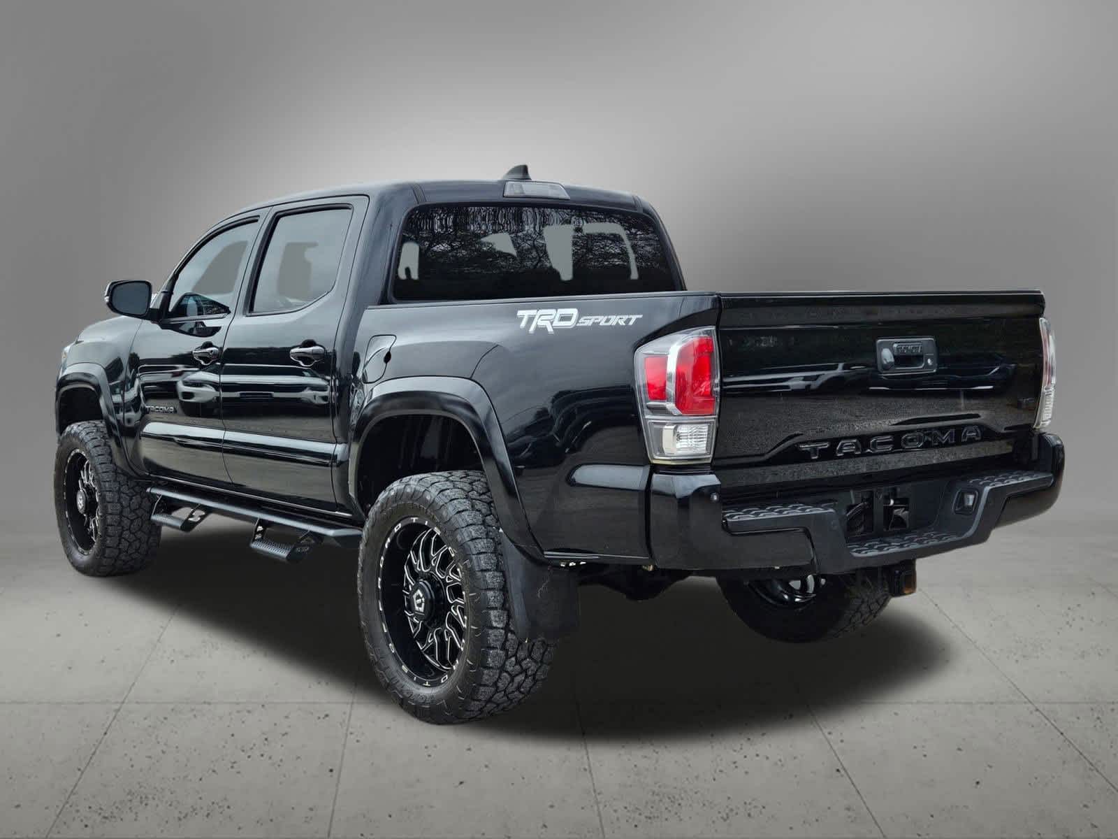 Thumbnail: 2022 Toyota Tacoma - 4