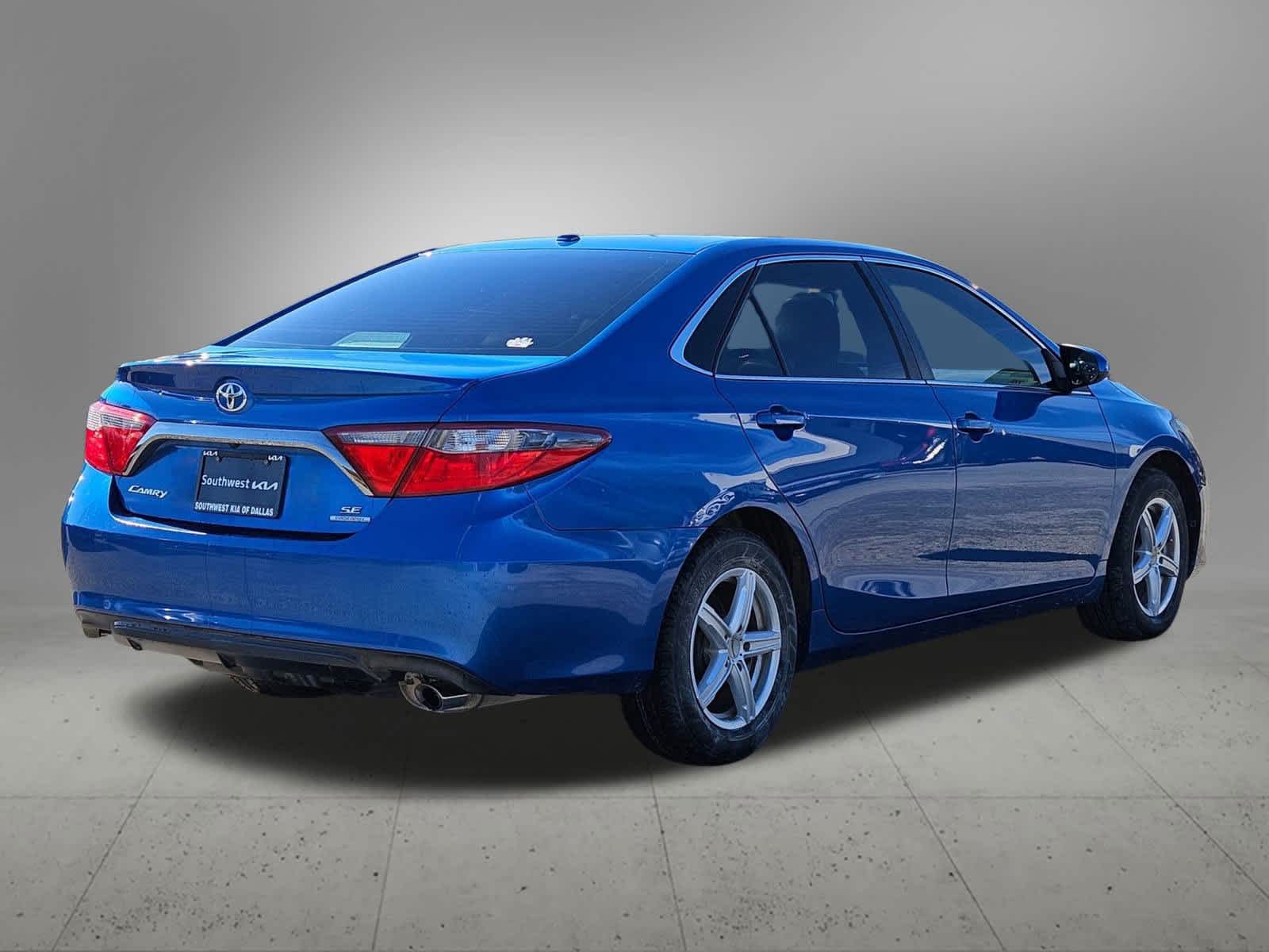 Thumbnail: 2016 Toyota Camry - 4