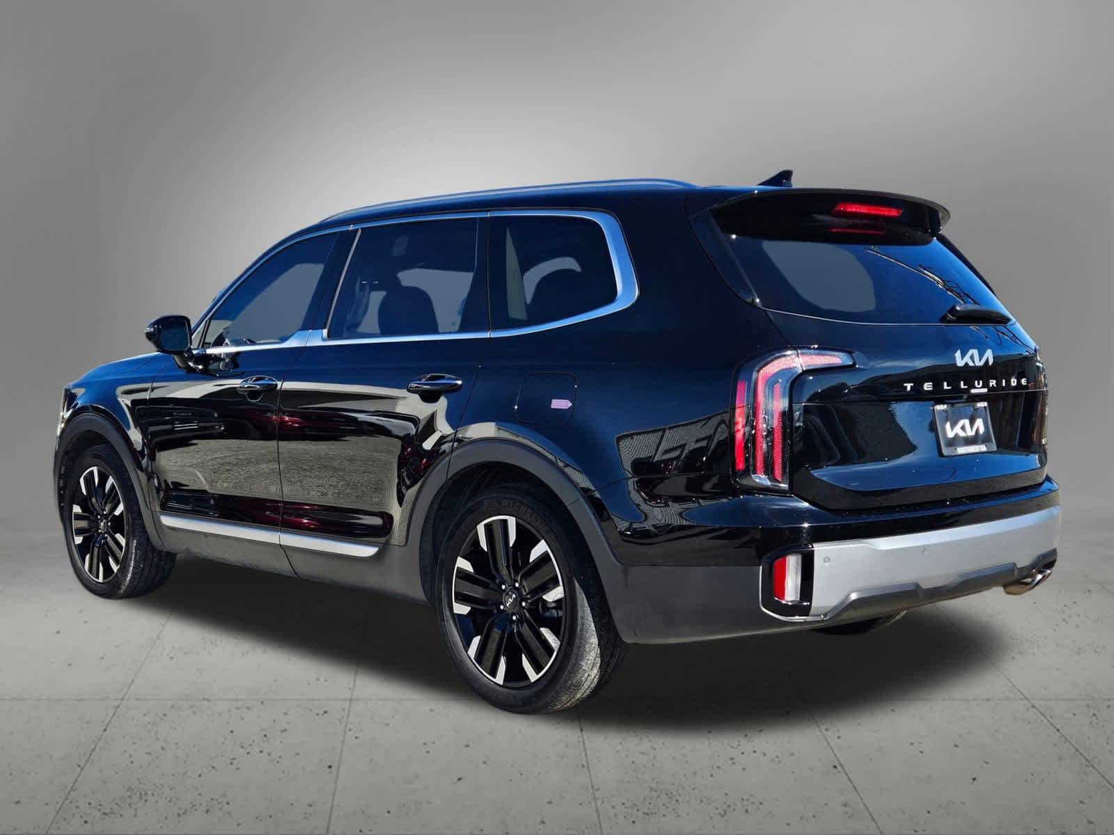 Thumbnail: 2023 Kia Telluride - 4