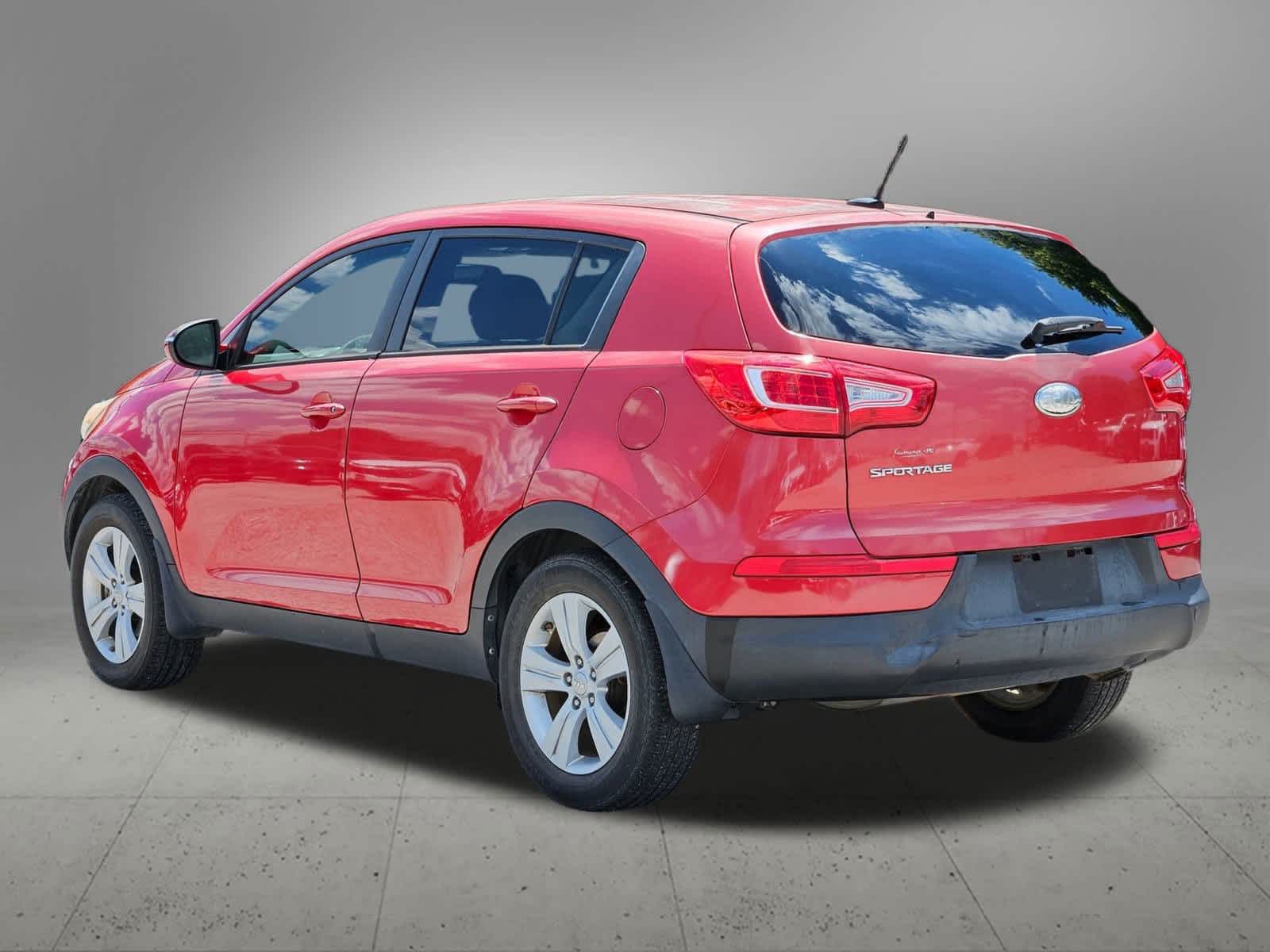 Thumbnail: 2013 Kia Sportage - 3