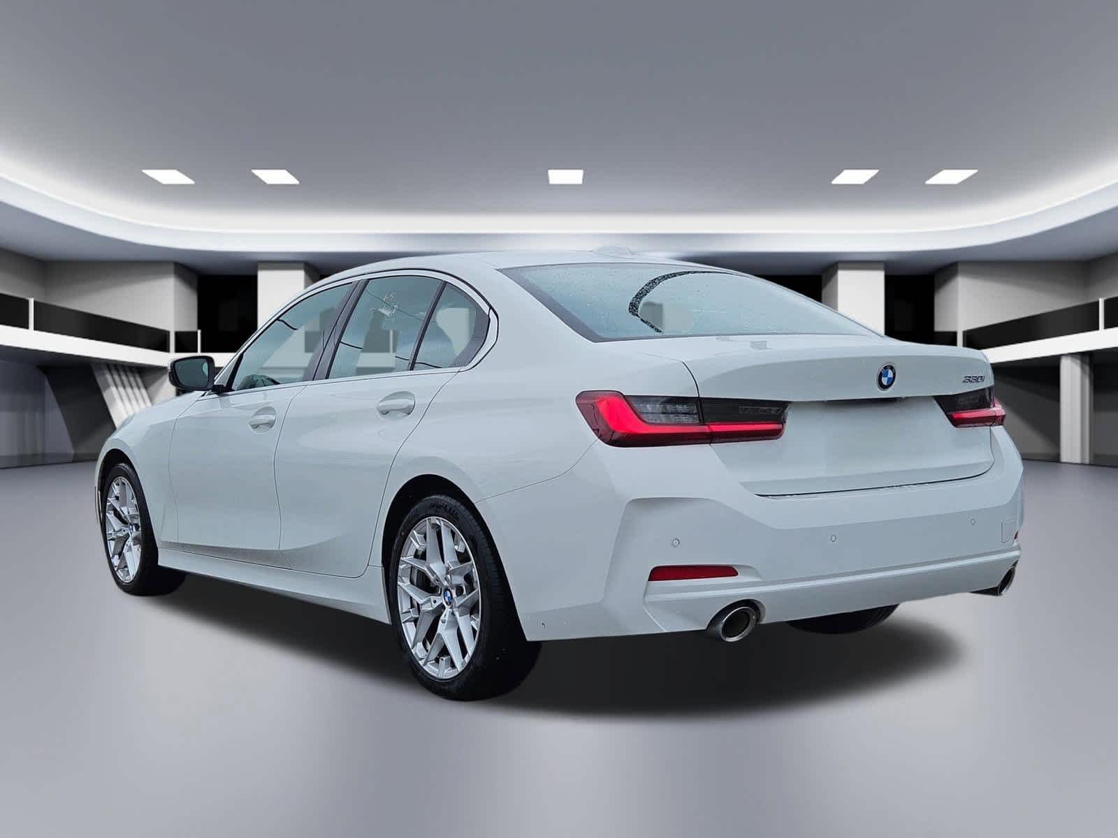 Thumbnail: 2025 BMW 3 Series - 4