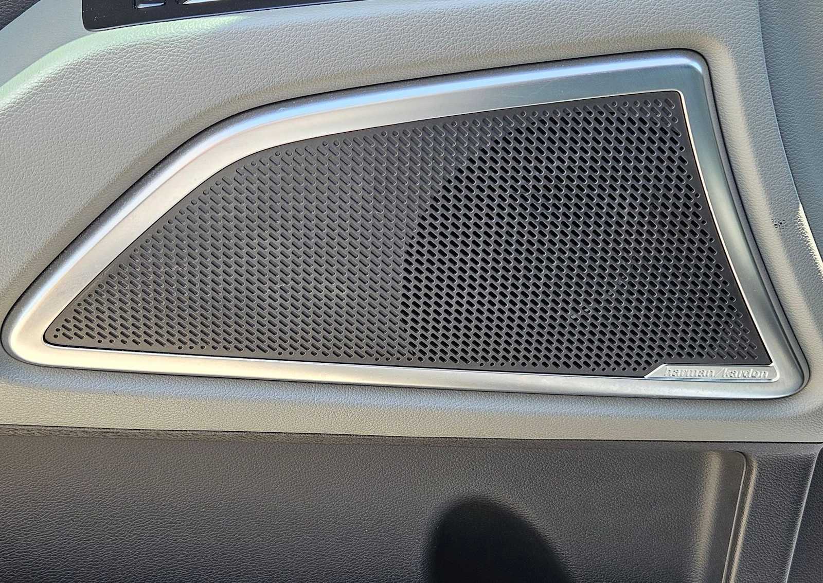 Thumbnail: 2024 Kia Telluride - 32