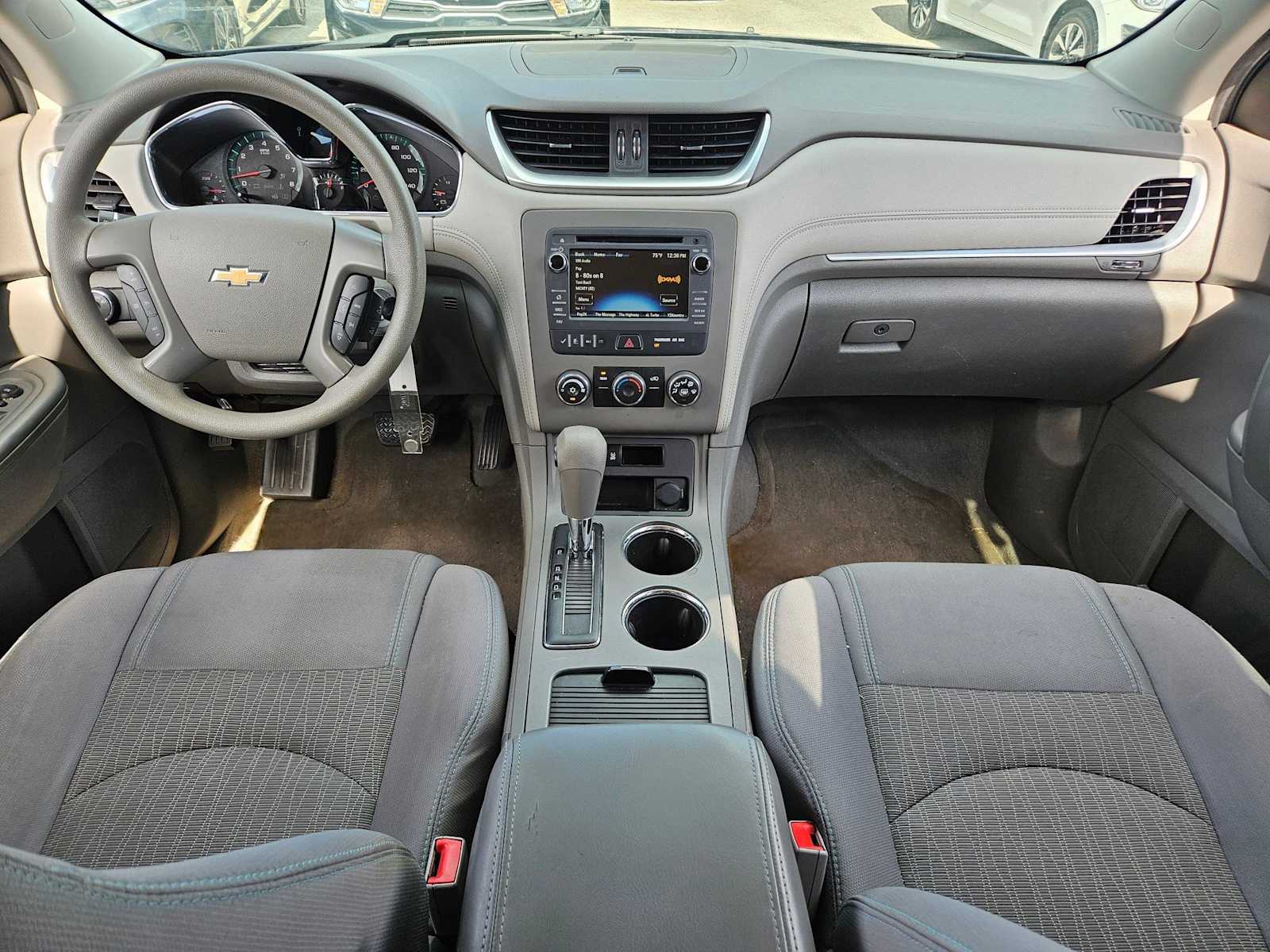 Thumbnail: 2014 Chevrolet Traverse - 16