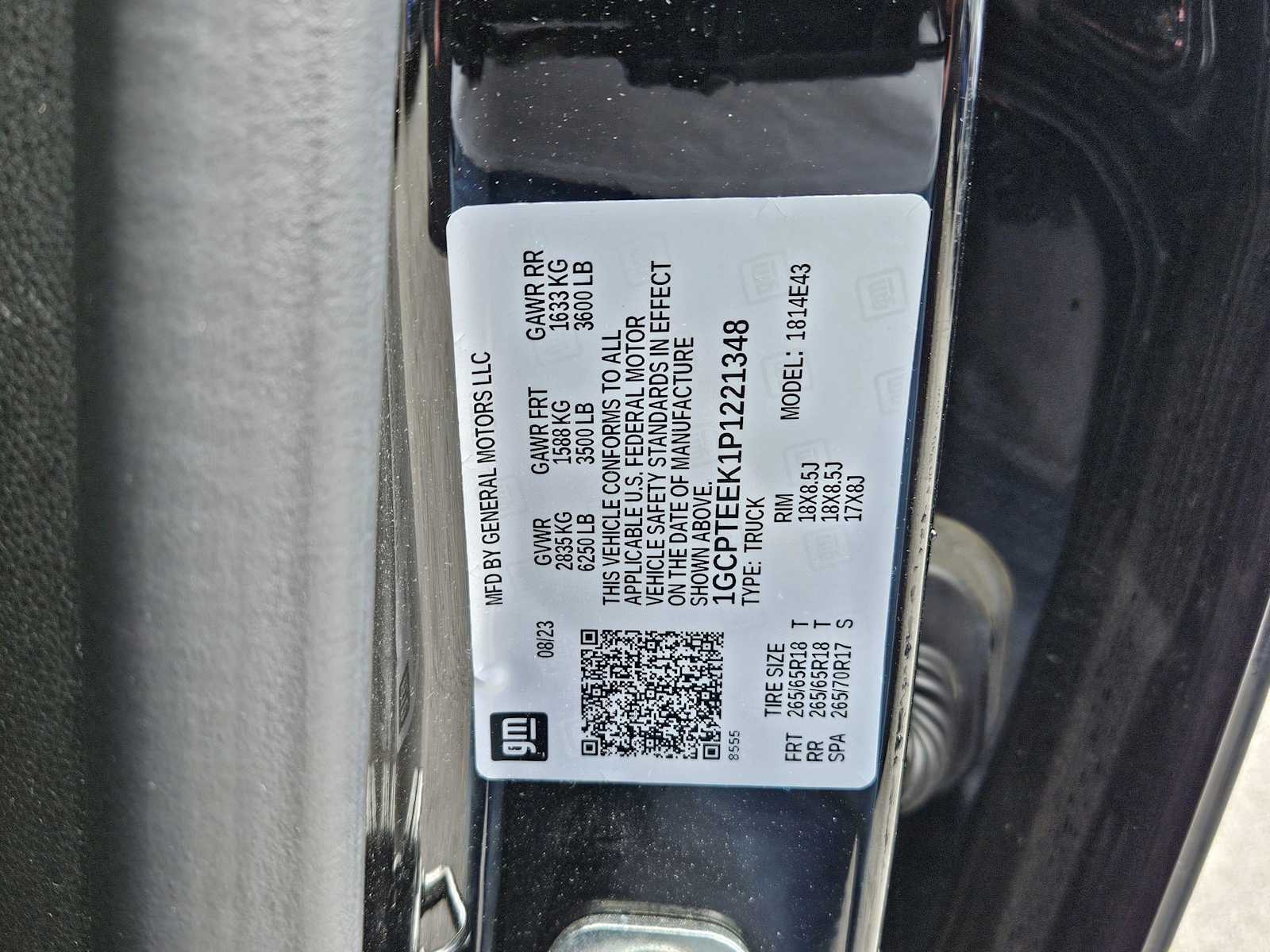 Thumbnail: 2023 Chevrolet Colorado - 18