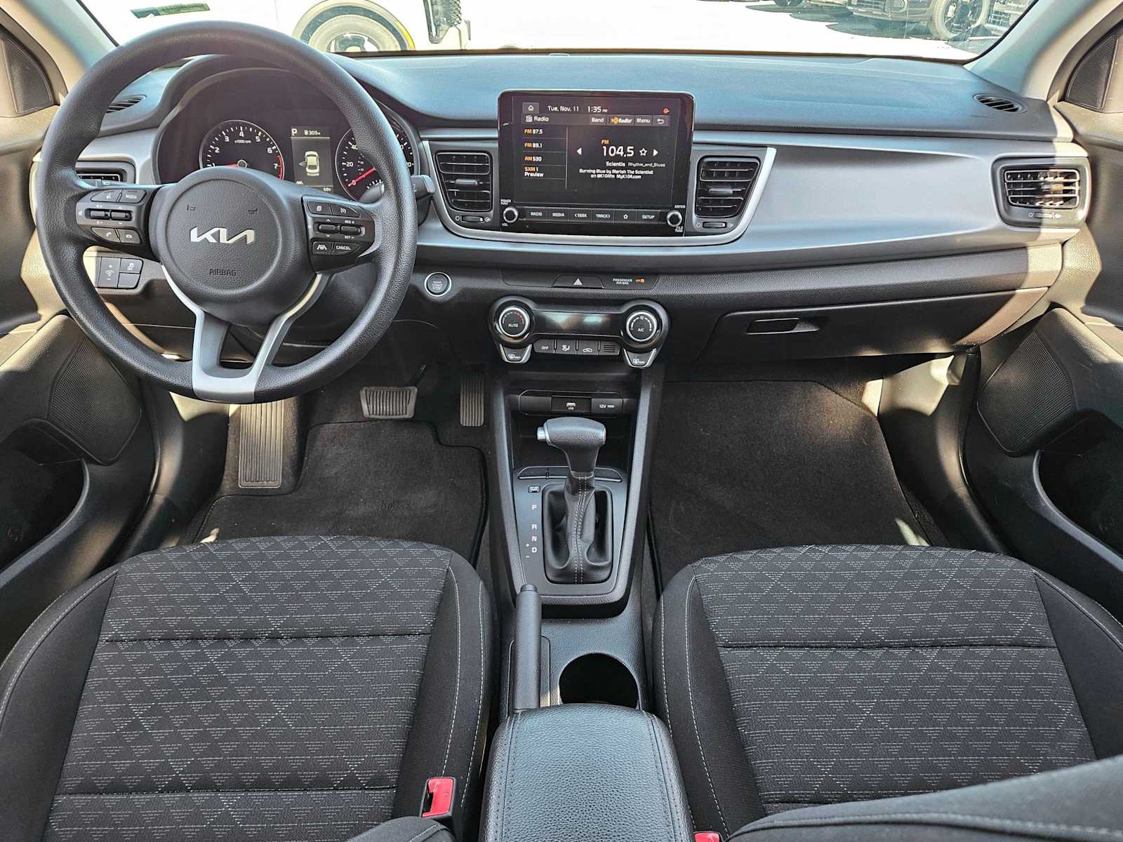 Thumbnail: 2023 Kia Rio - 17