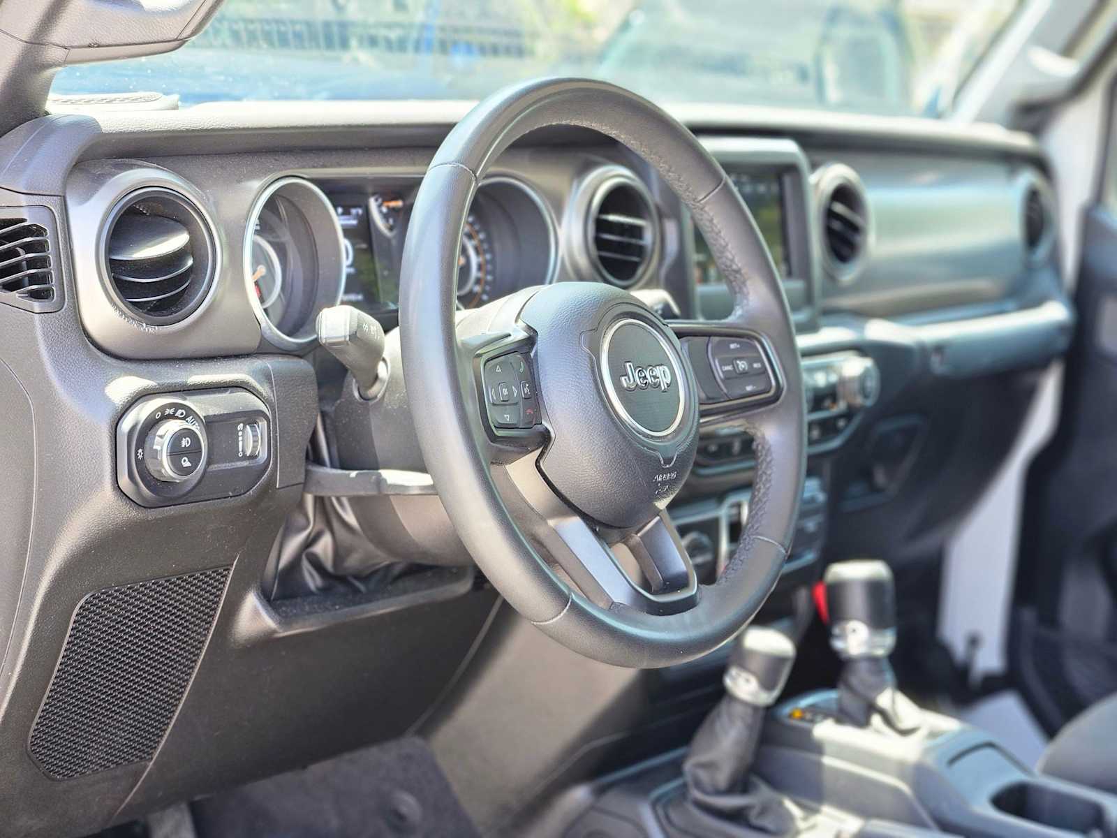 Thumbnail: 2023 Jeep Gladiator - 2