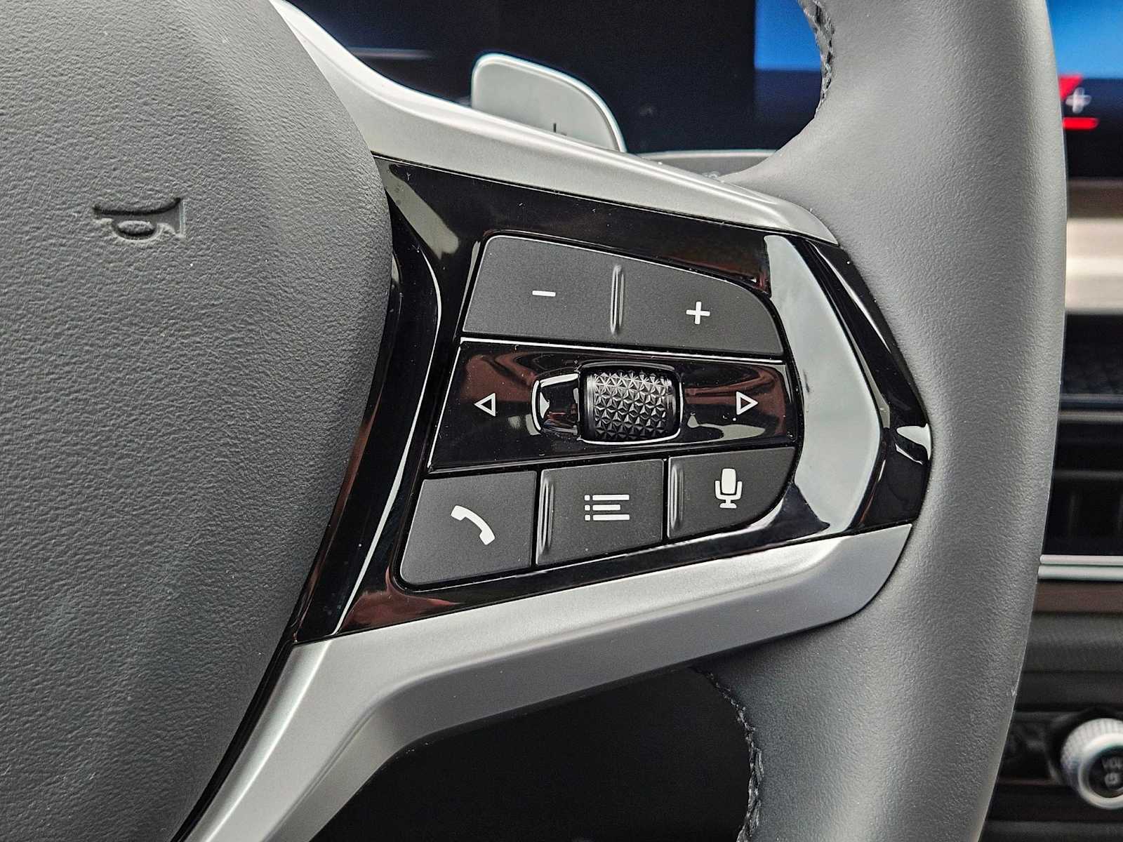 Thumbnail: 2025 BMW 3 Series - 18