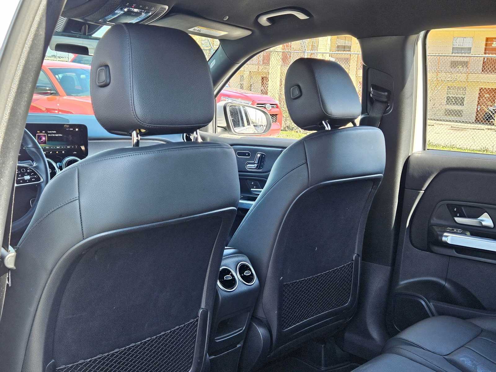 Thumbnail: 2023 Mercedes-Benz GLB - 17