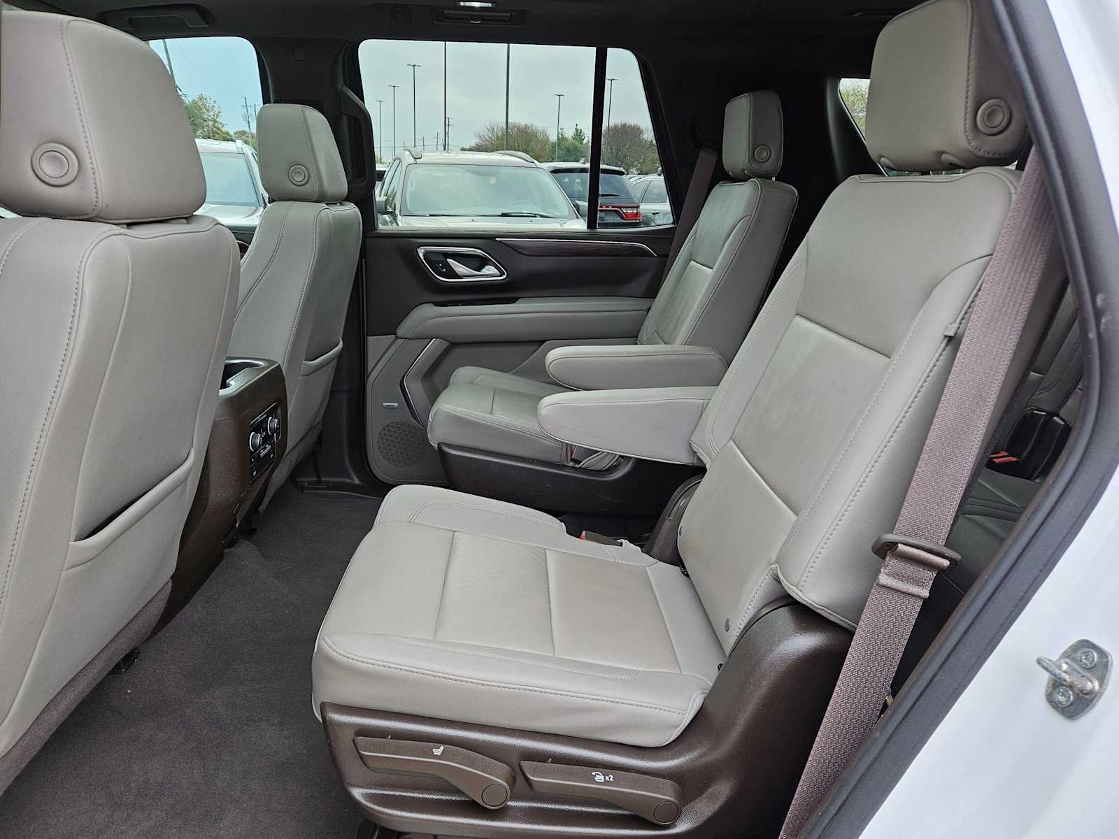 Thumbnail: 2022 Chevrolet Tahoe - 21