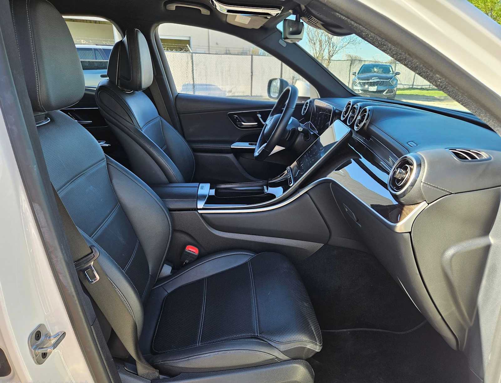 Thumbnail: 2024 Mercedes-Benz GLC - 22