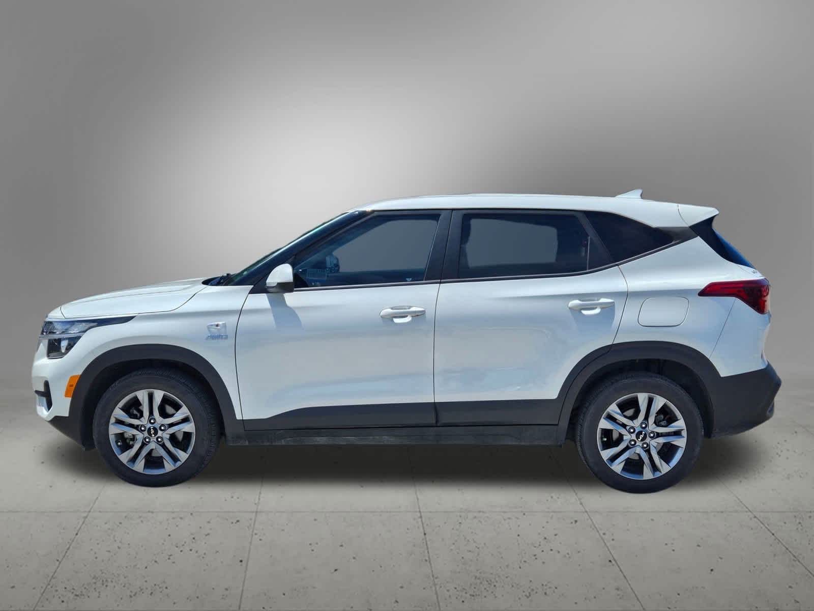 Thumbnail: 2022 Kia Seltos - 2