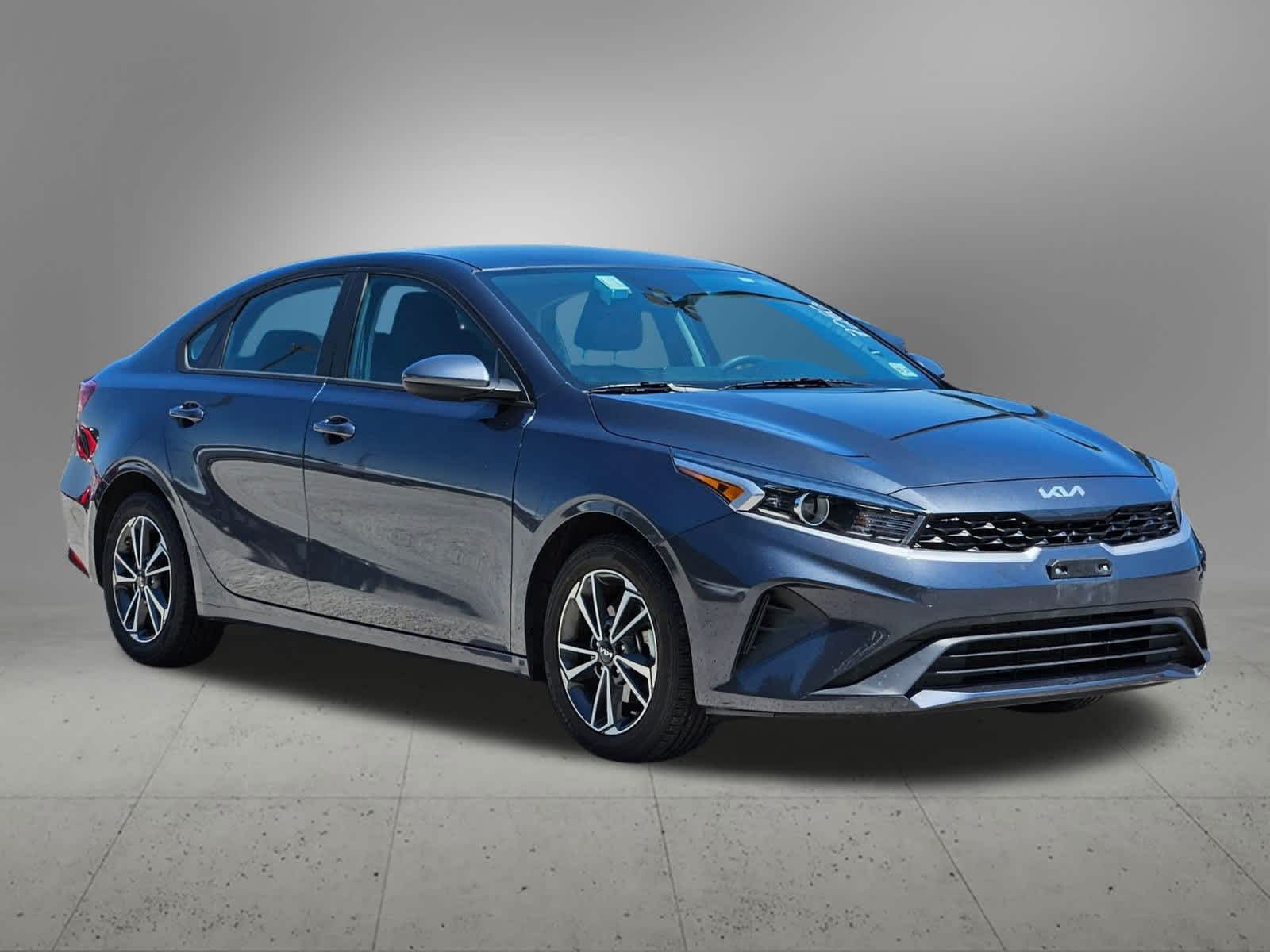 Thumbnail: 2023 Kia Forte - 7