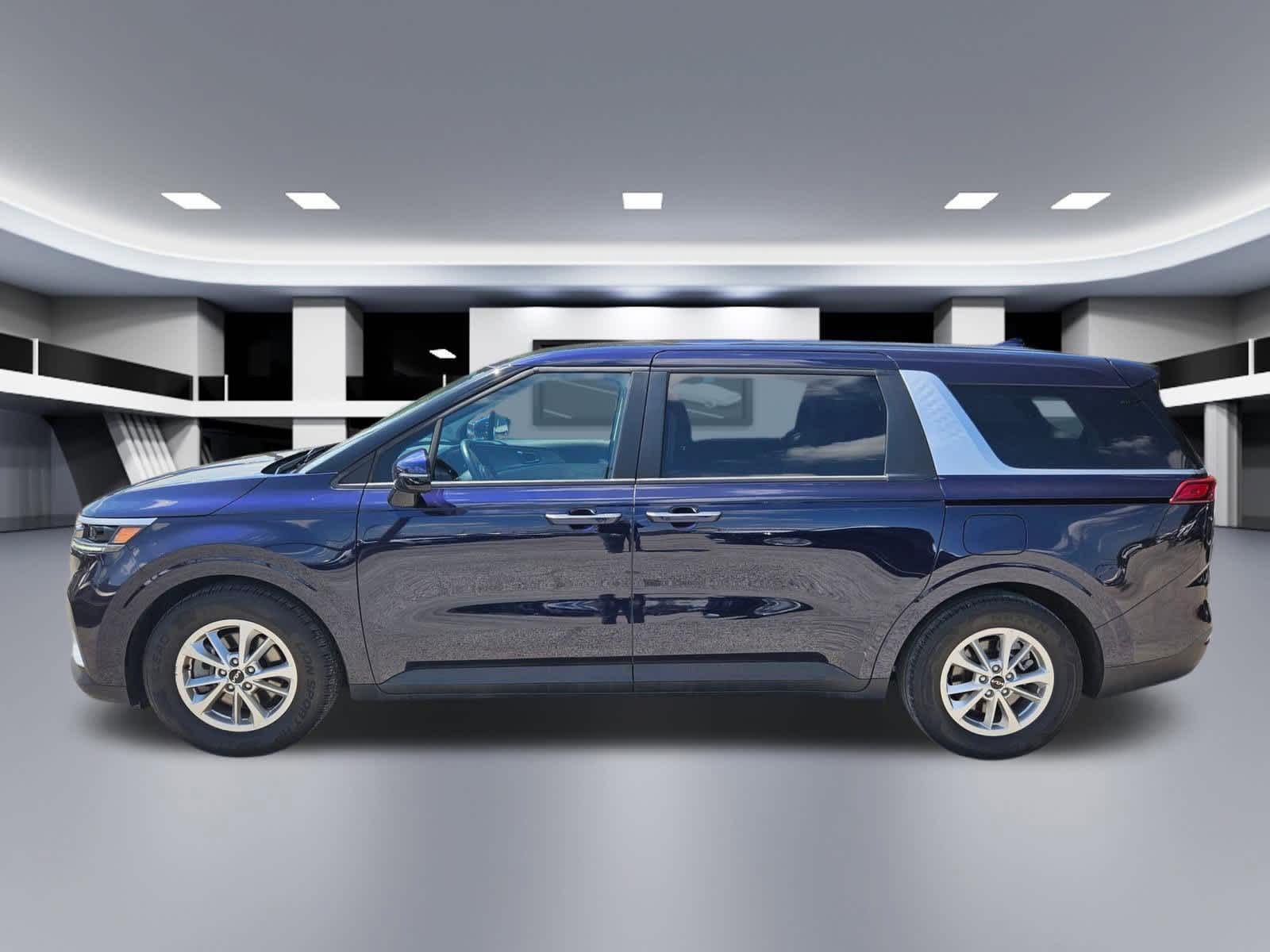 Thumbnail: 2024 Kia Carnival - 3