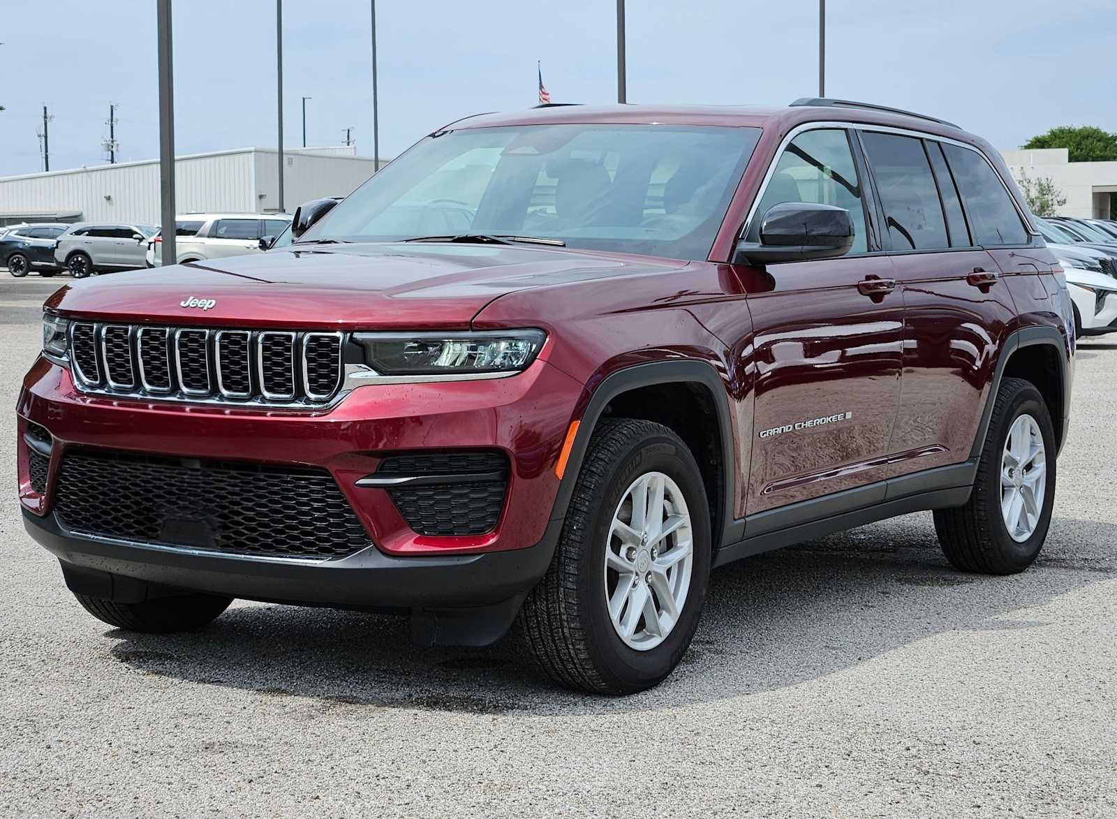 Thumbnail: 2025 Jeep Grand Cherokee - 10